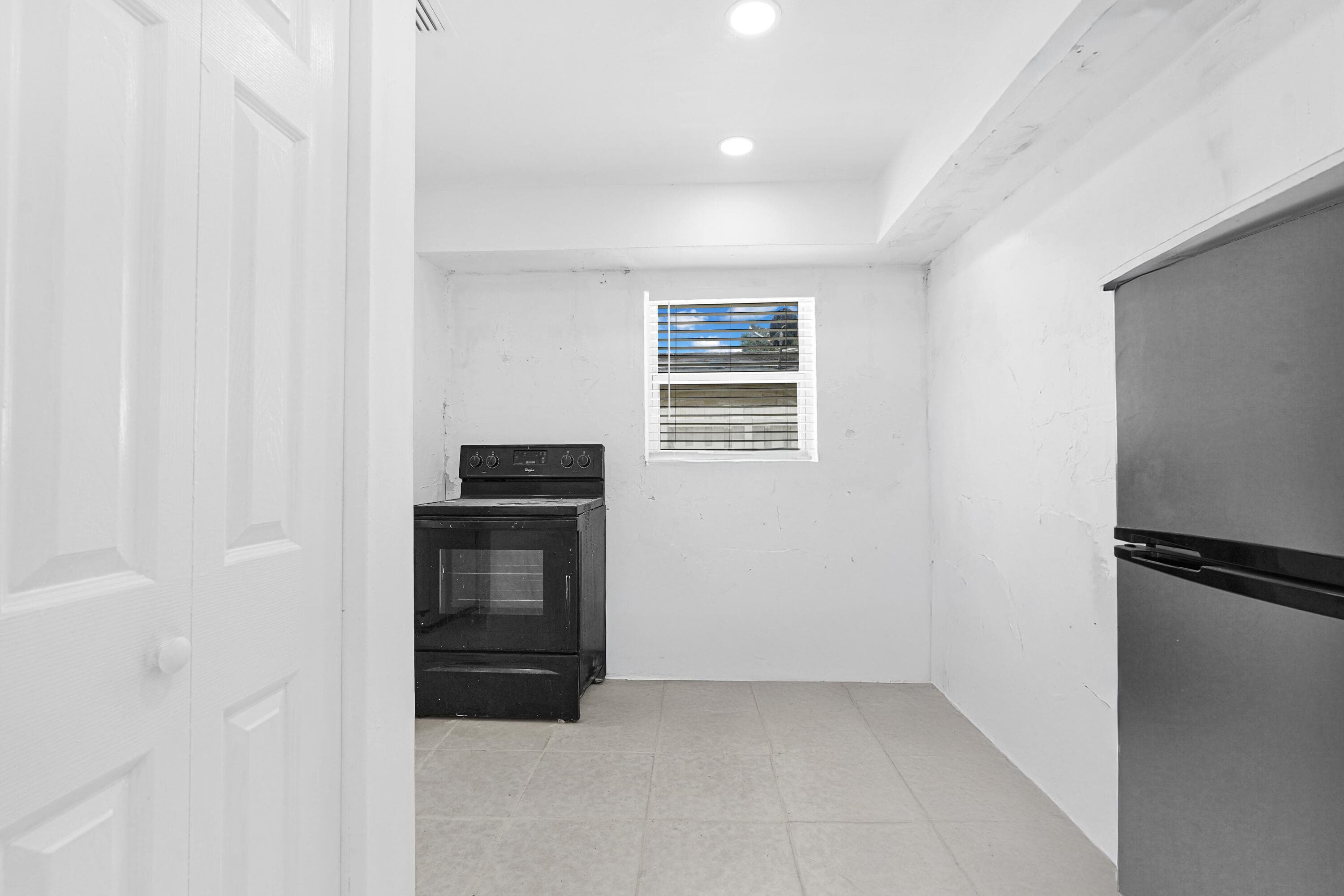 6621 Perry Street, Hollywood, FL 33024 12