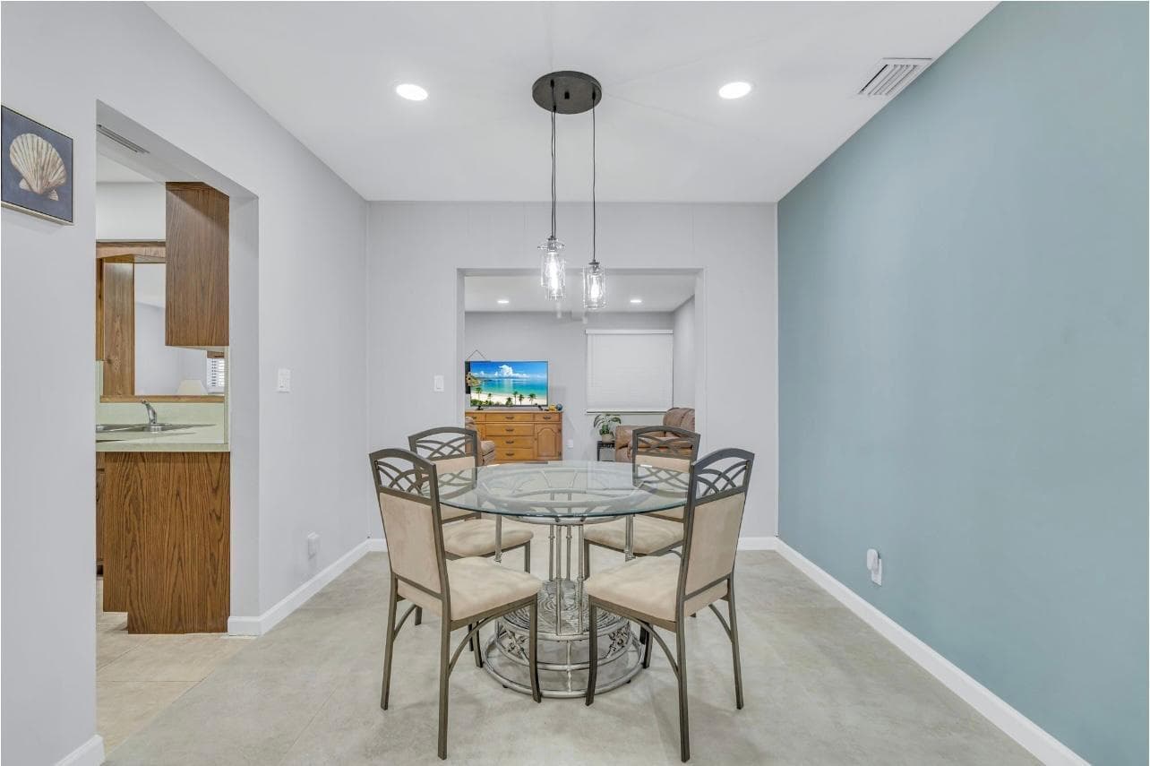 1304 SE 2nd Avenue, Deerfield Beach, FL 33441 3