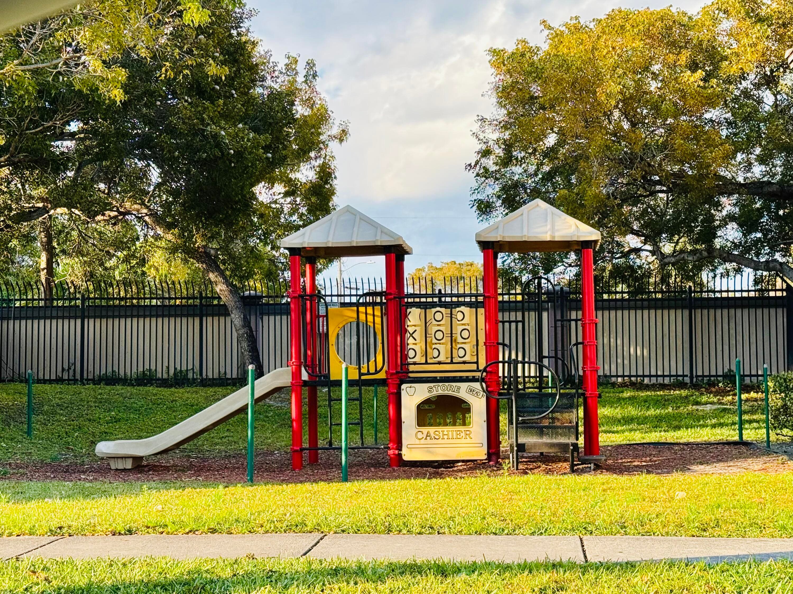 1954 Freeport Lane 1954, Riviera Beach, FL 33404 12
