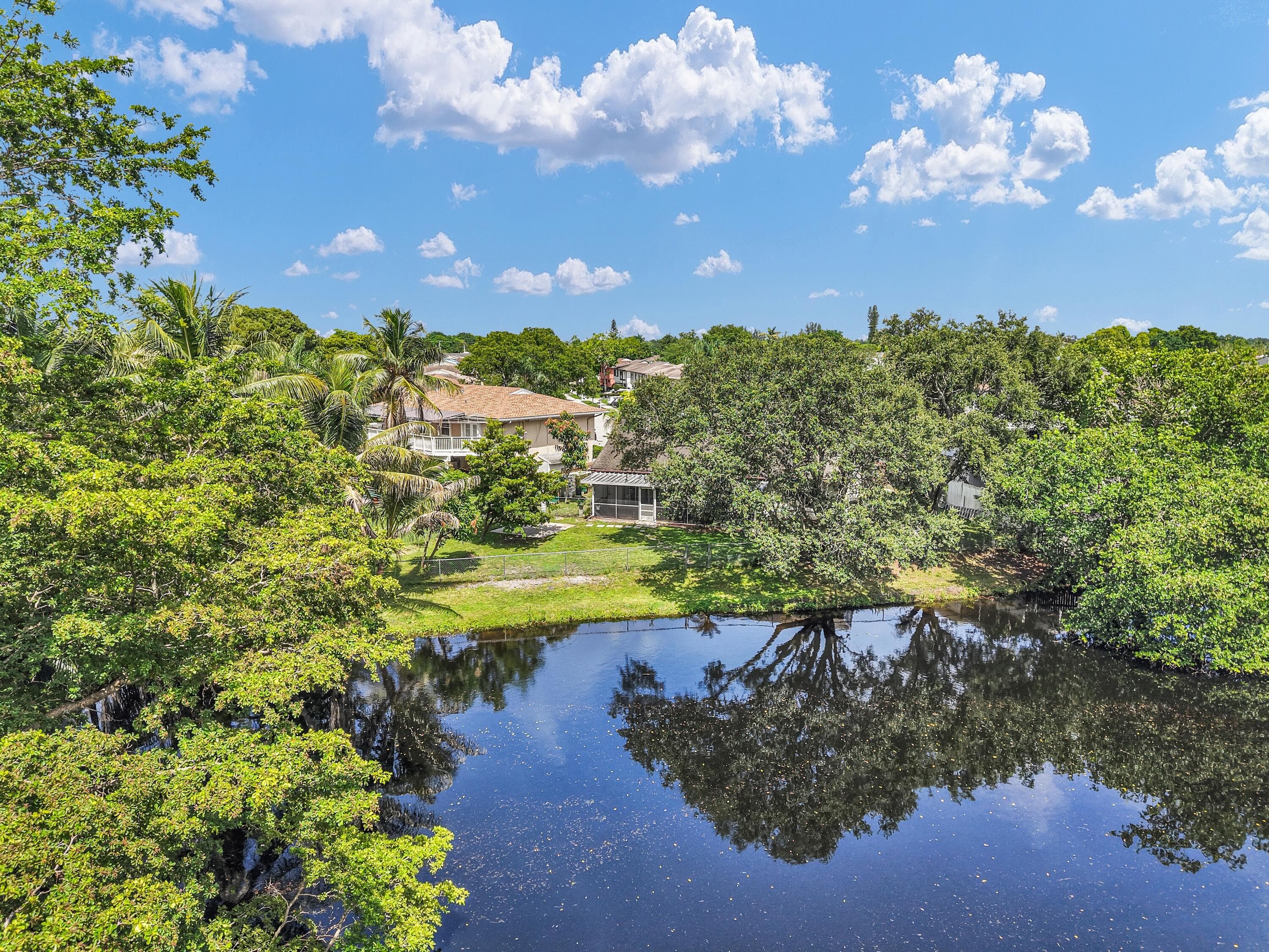 3930 NW 79th Way, Davie, FL 33024 9