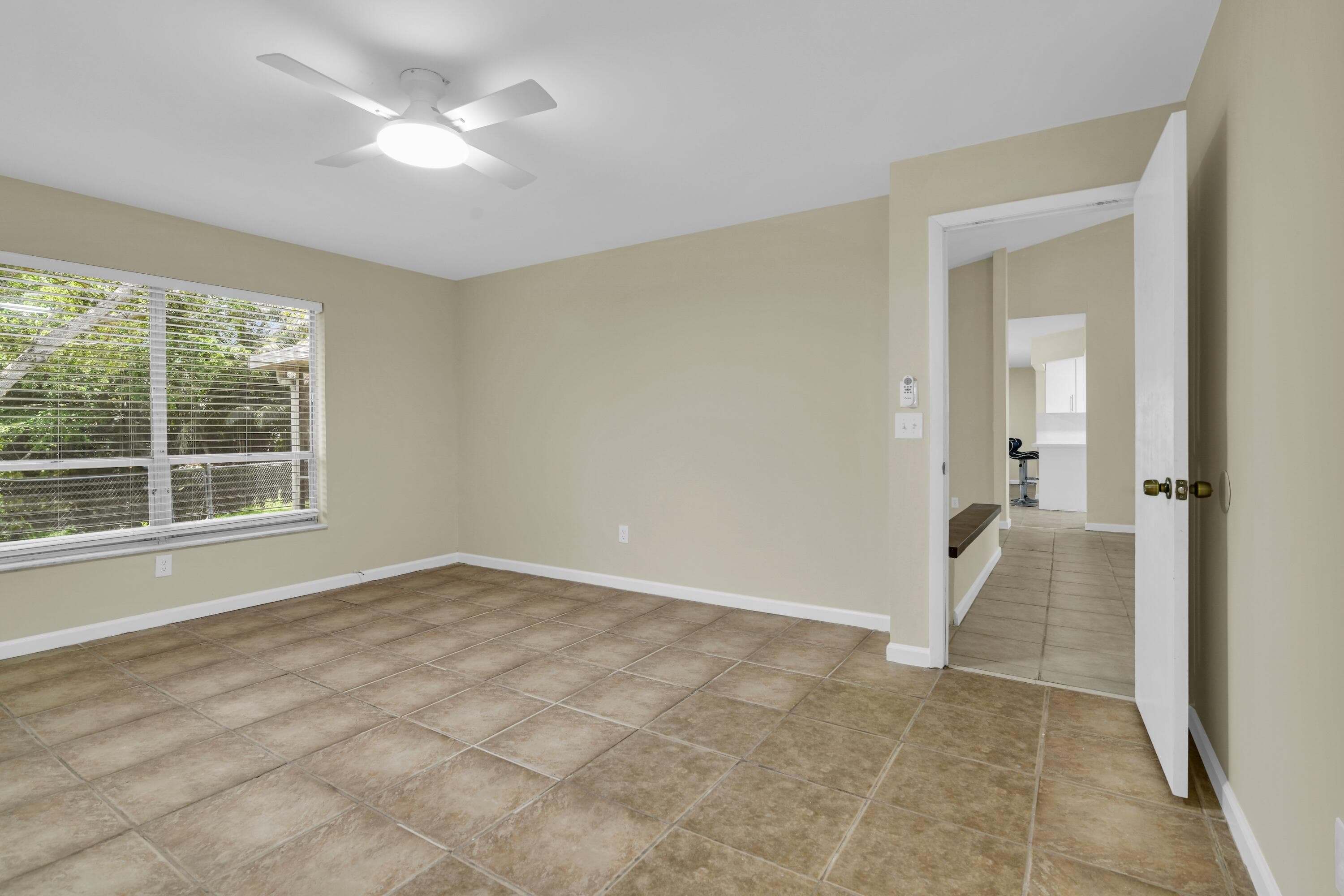 3930 NW 79th Way, Davie, FL 33024 34