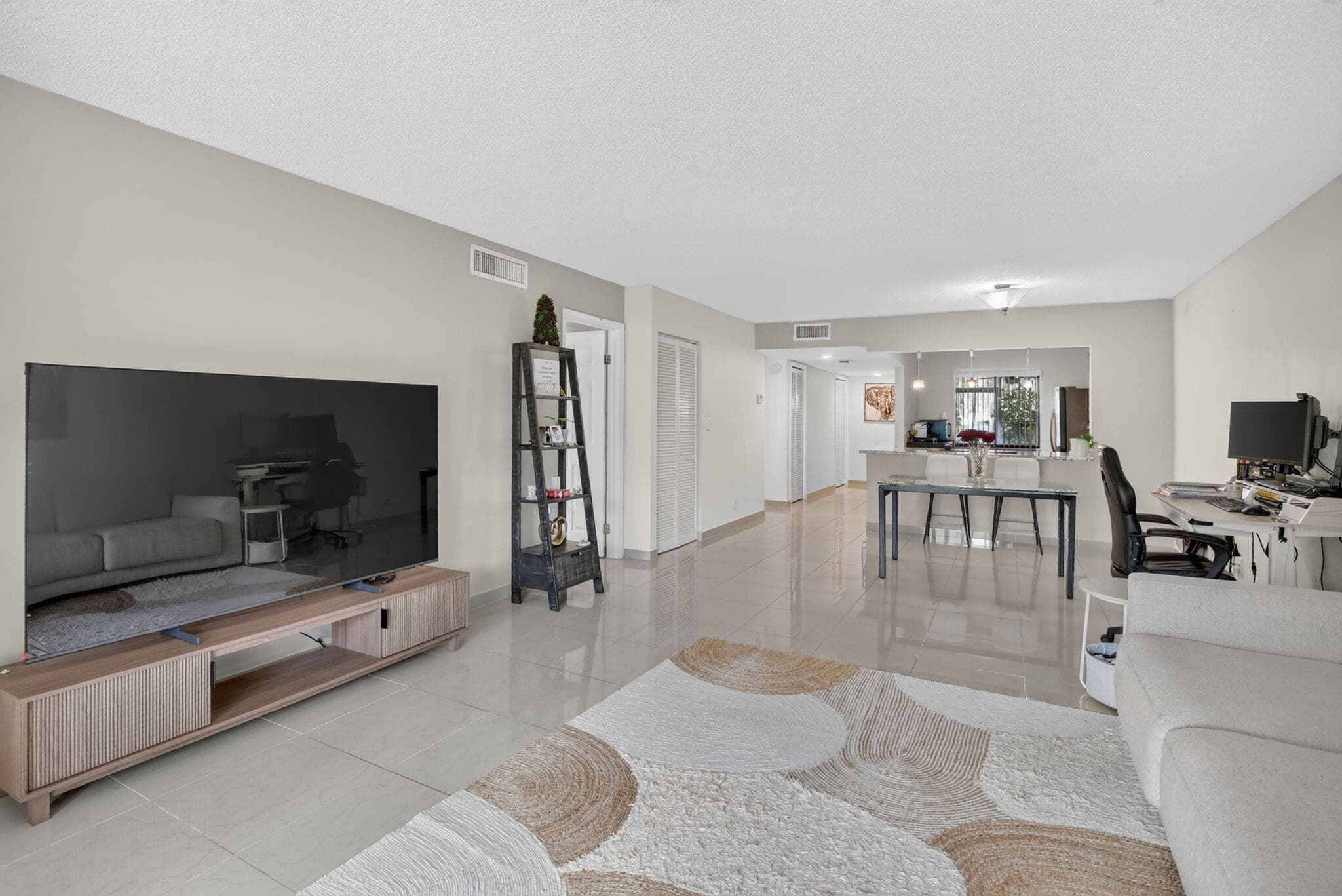 410 Lakeview Drive 103, Weston, FL 33326 14