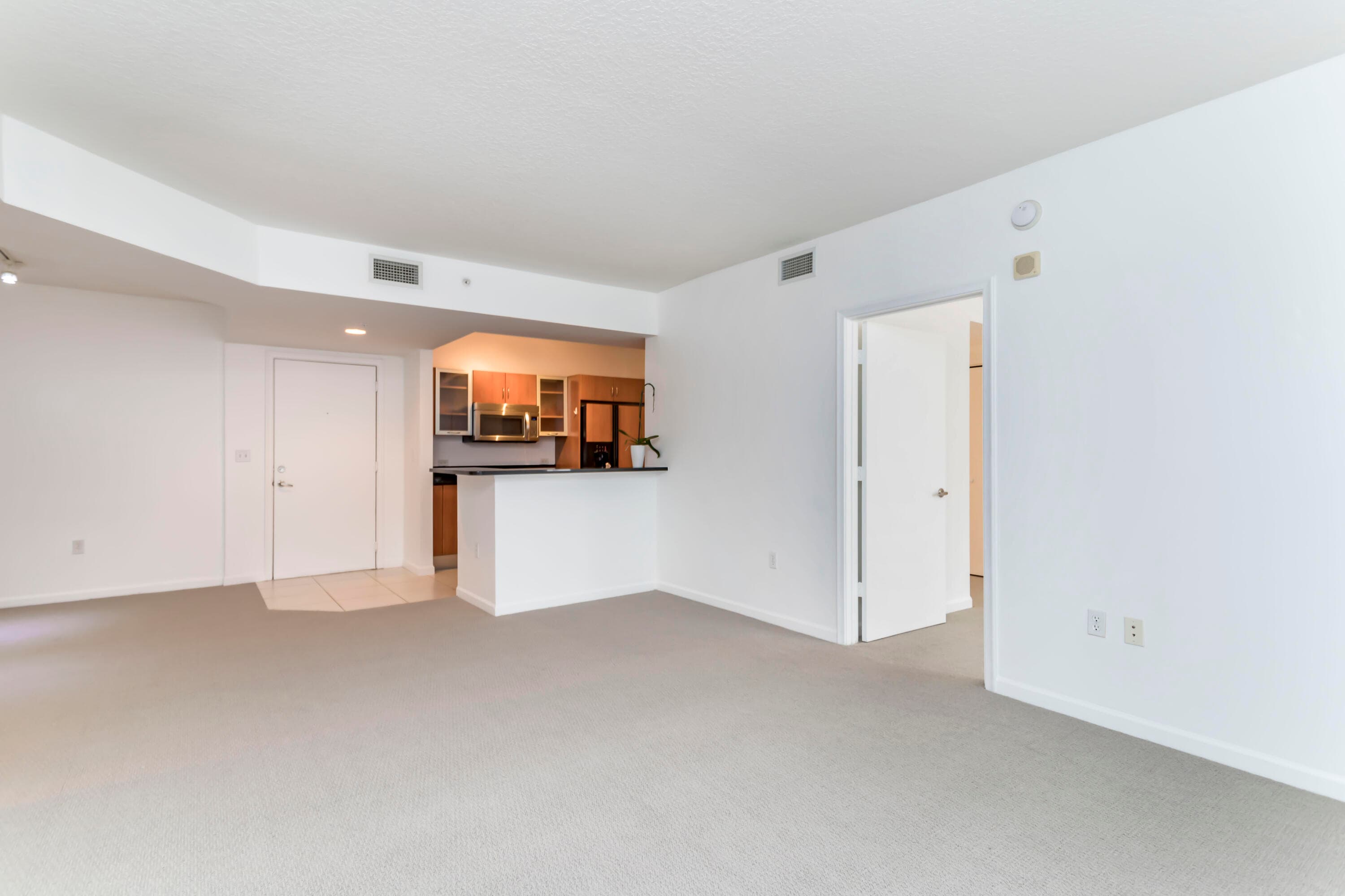 18800 NE 29th Avenue 923, Miami, FL 33180 11