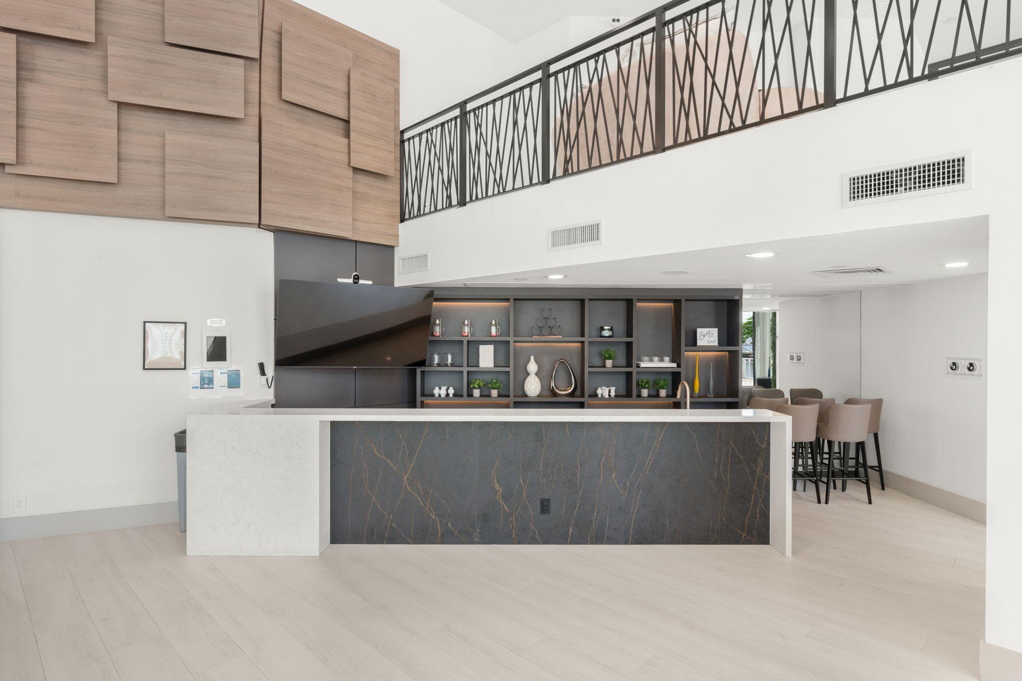 1000 E Island Boulevard 305, Aventura, FL 33160 25
