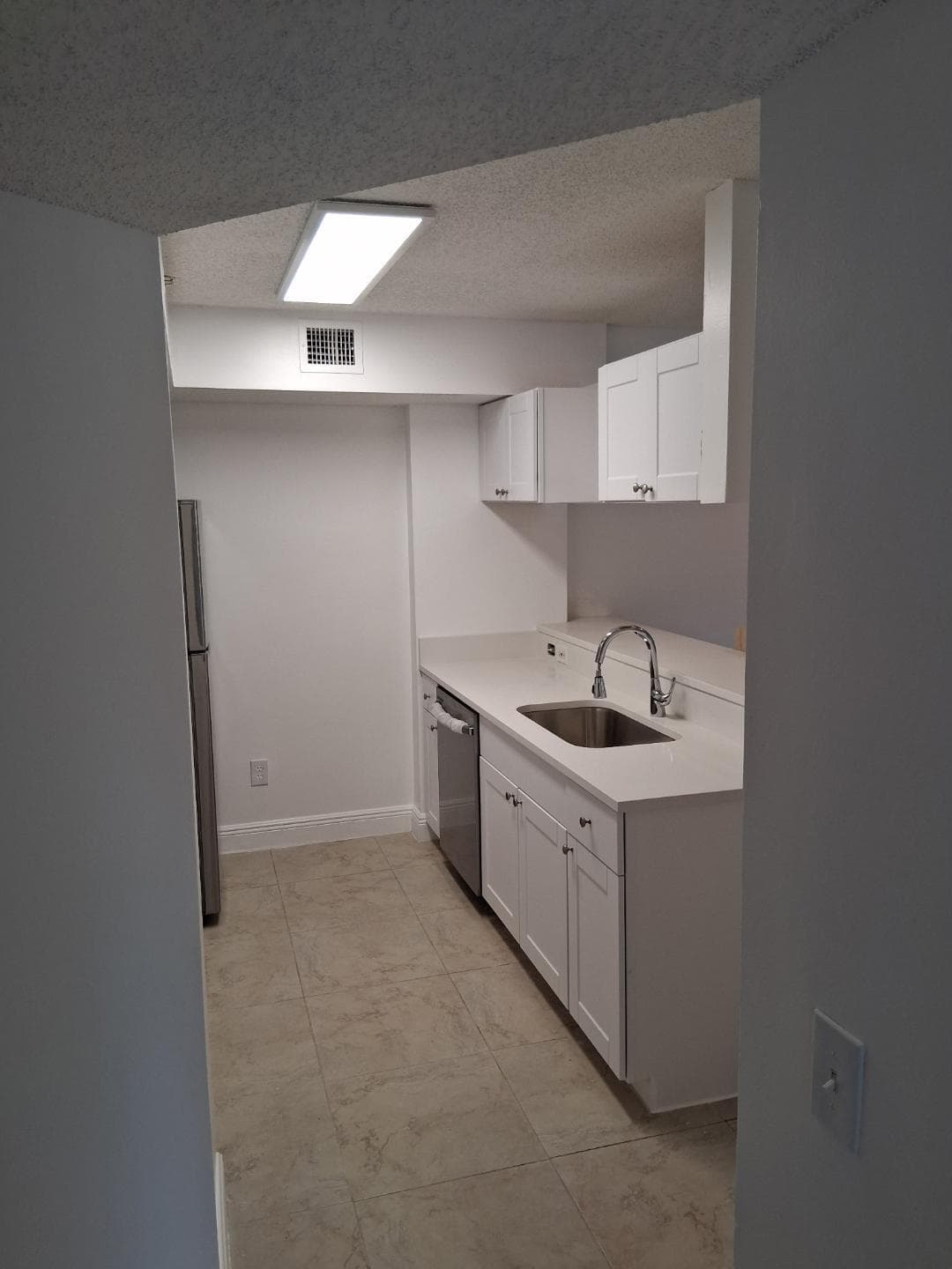 460 S Park Road 6-207, Hollywood, FL 33021 3