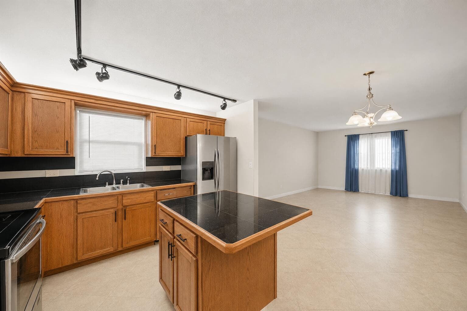 4528 SW 54th Street 302-b, Dania Beach, FL 33314