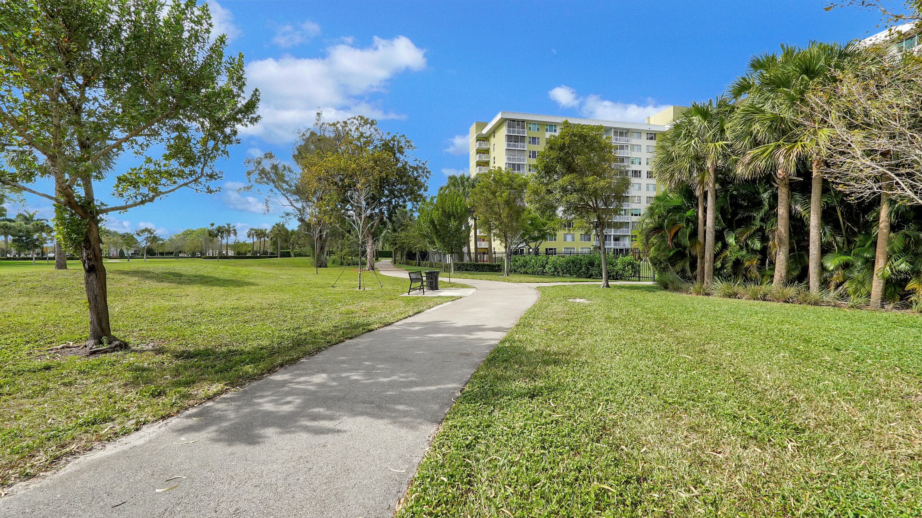 4400 Hillcrest Drive 719c, Hollywood, FL 33021 35