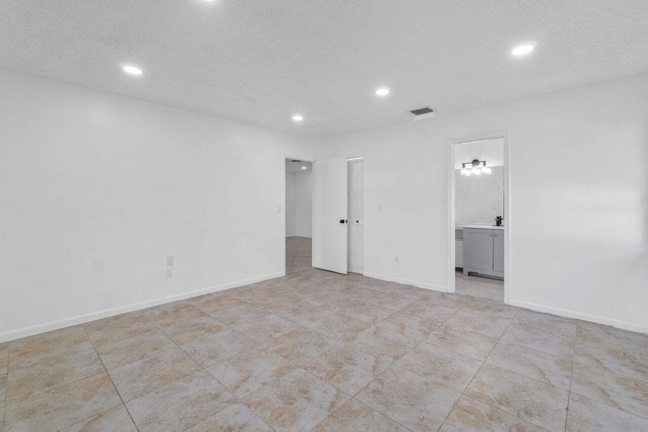 1620 Granfern Avenue 1620, West Palm Beach, FL 33415 21