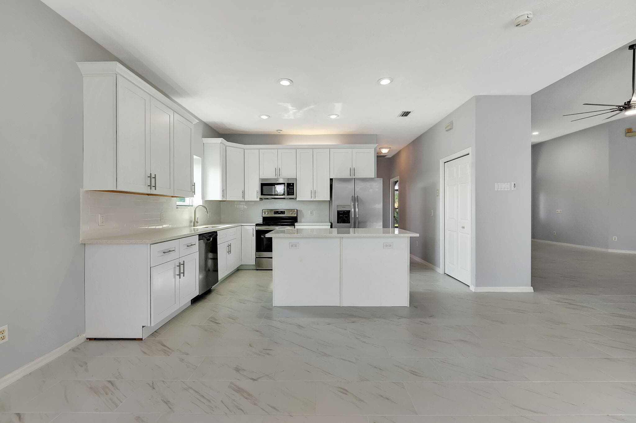2704 SE Eagle Drive, Port St. Lucie, FL 34984 19