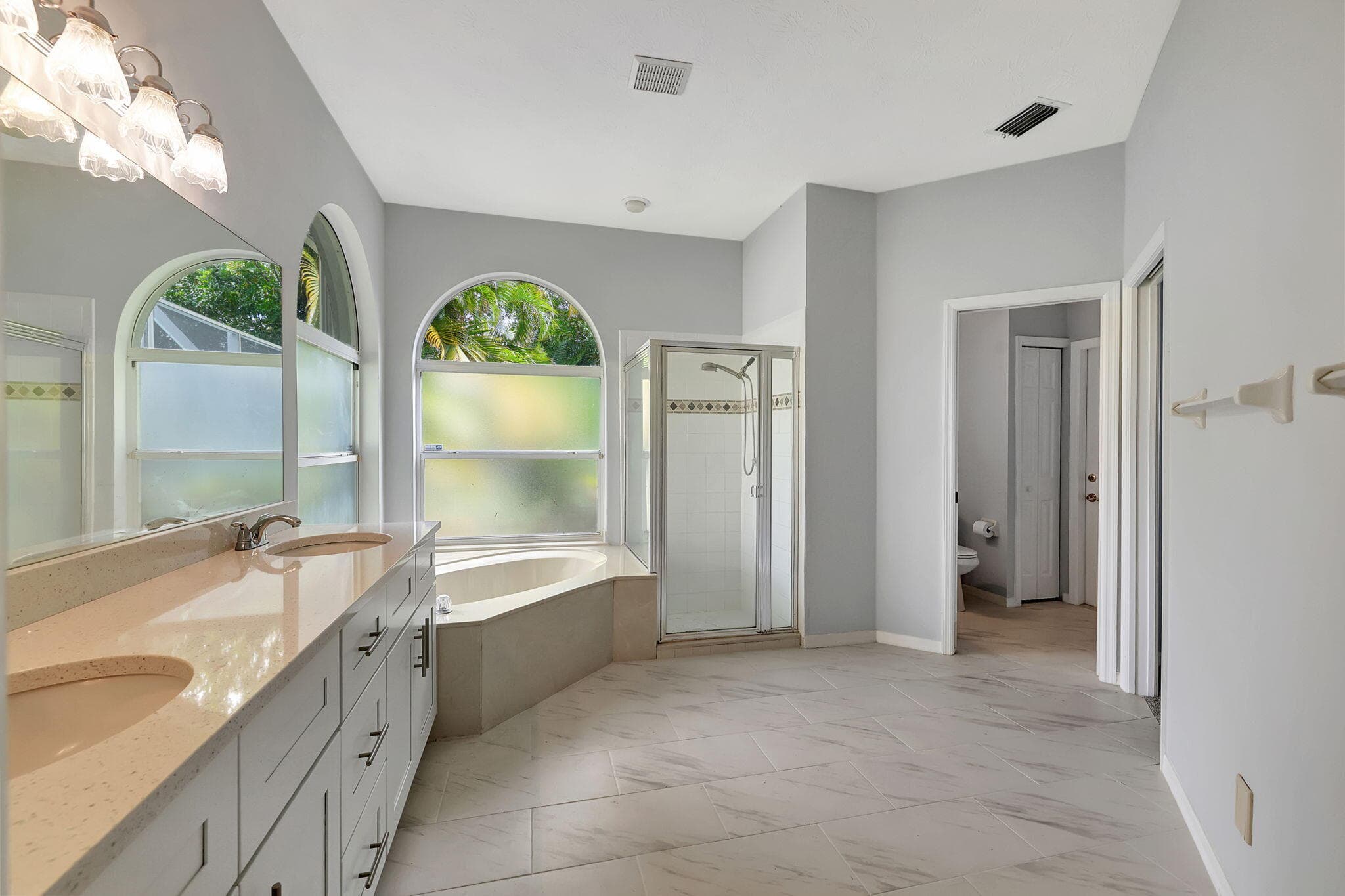 2704 SE Eagle Drive, Port St. Lucie, FL 34984 35