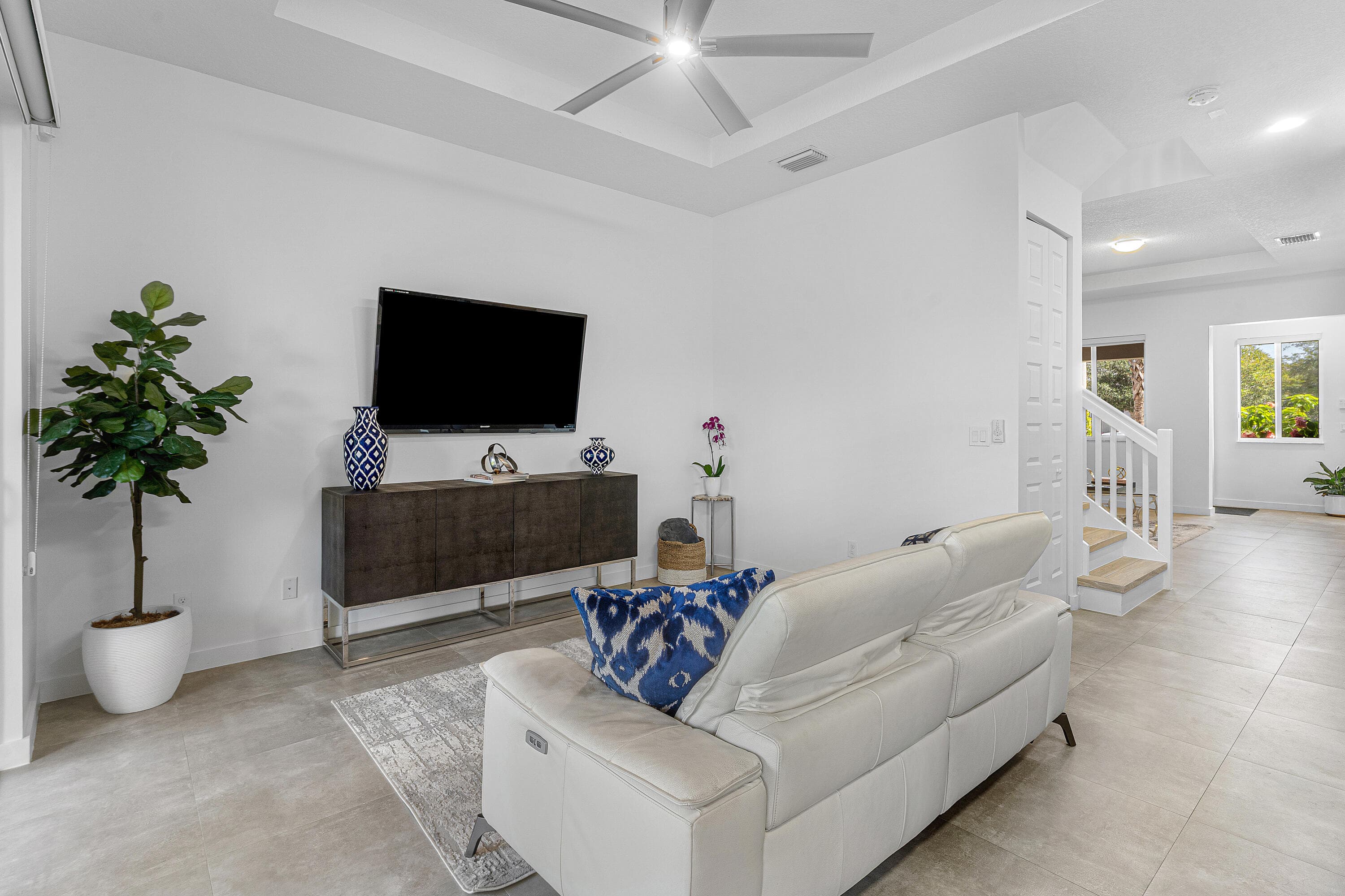 610 Pioneer Way, Royal Palm Beach, FL 33411 14