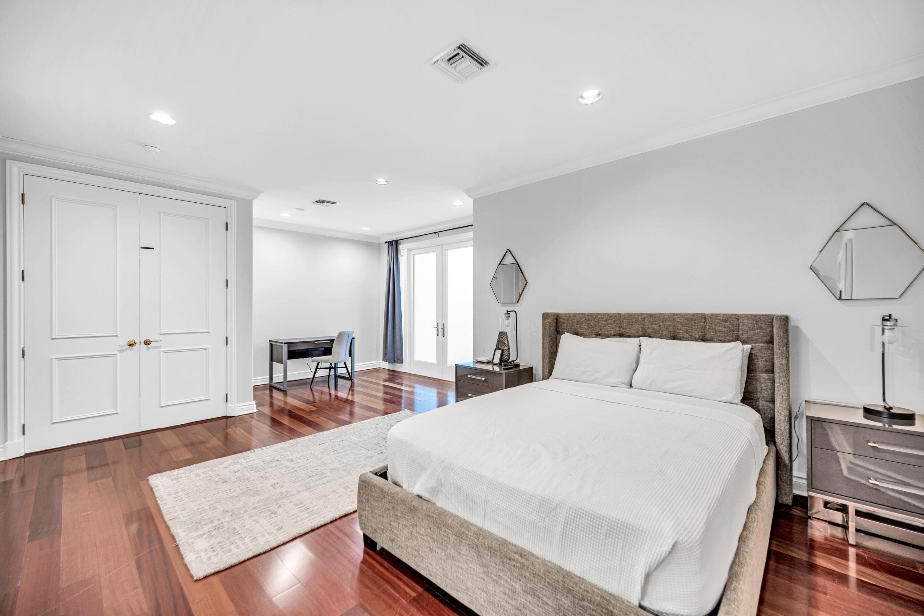 709 Idlewyld Drive, Fort Lauderdale, FL 33301 60