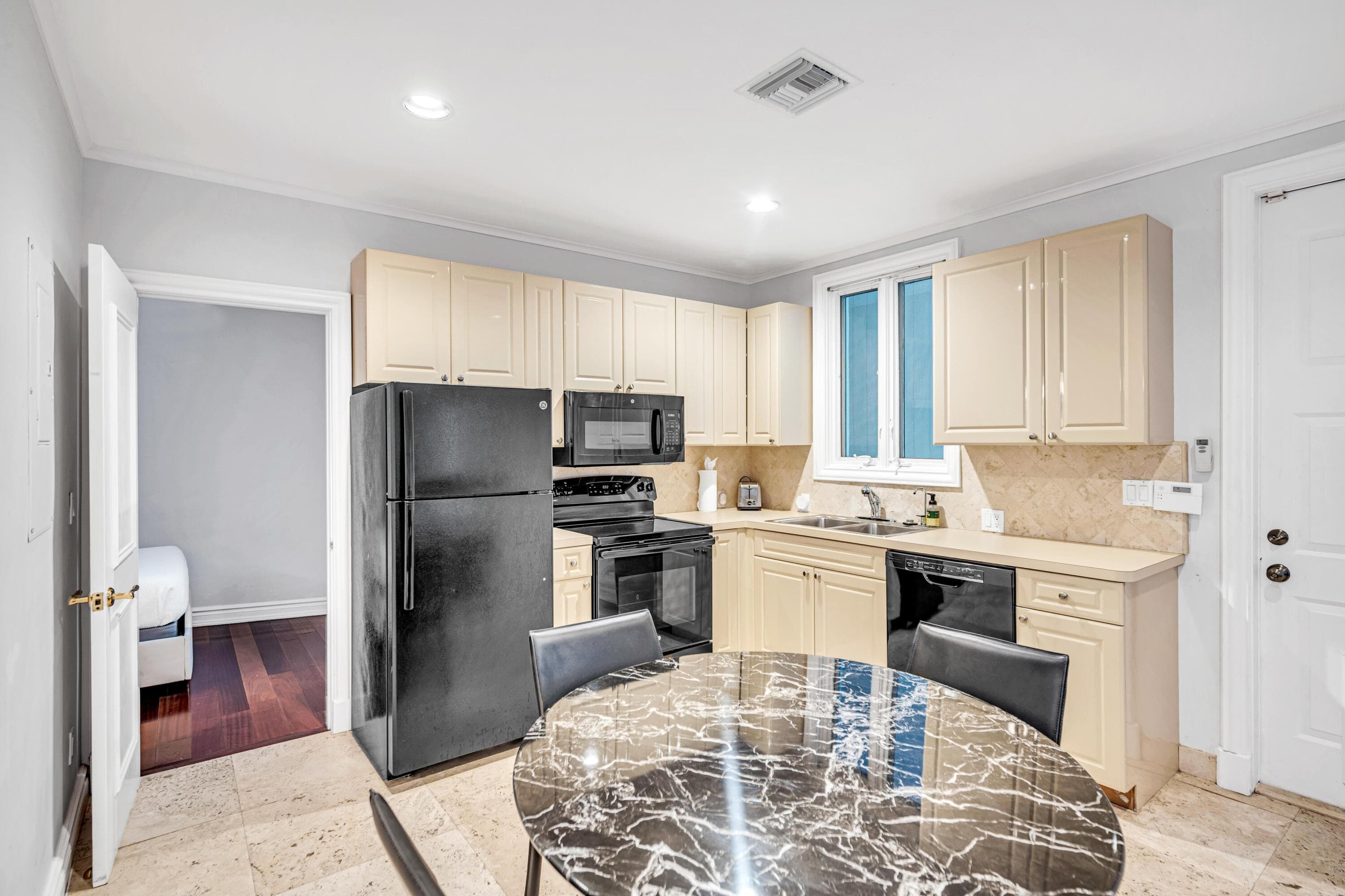 709 Idlewyld Drive, Fort Lauderdale, FL 33301 77