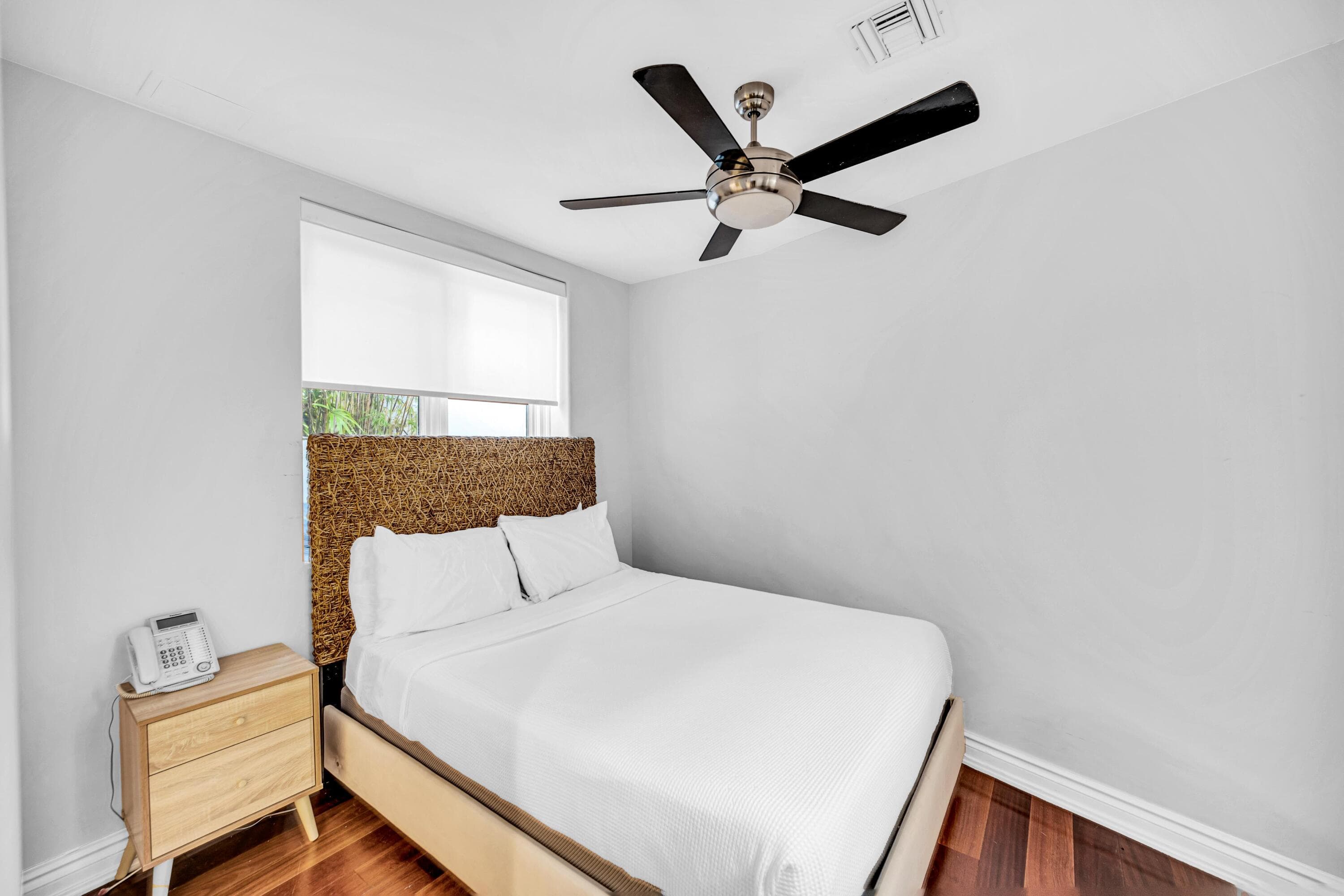 709 Idlewyld Drive, Fort Lauderdale, FL 33301 79