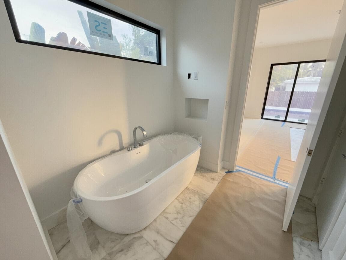 1781 NE 18th Street, Fort Lauderdale, FL 33305 12