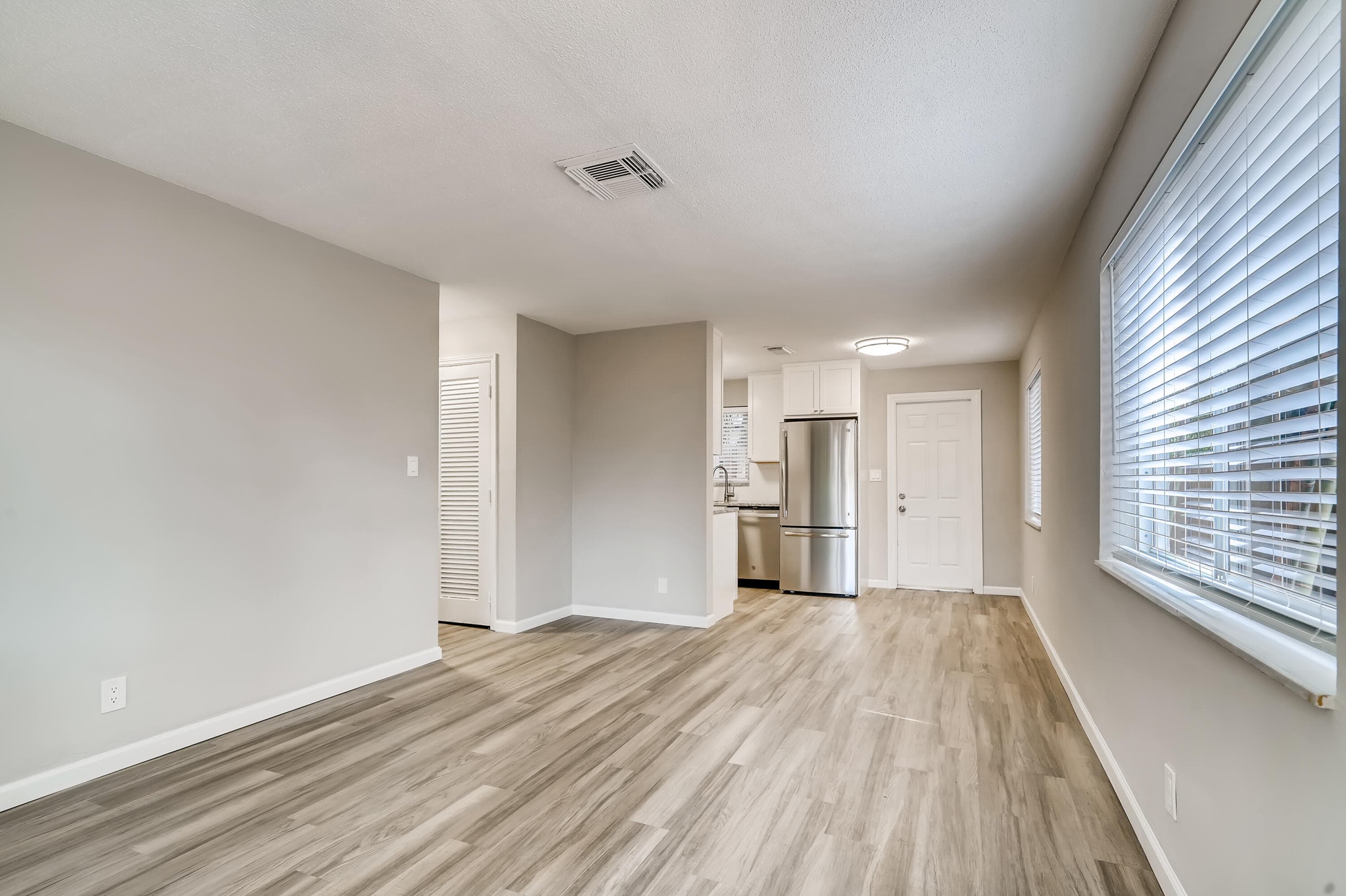 1720 NE 8th Avenue, Fort Lauderdale, FL 33305 7