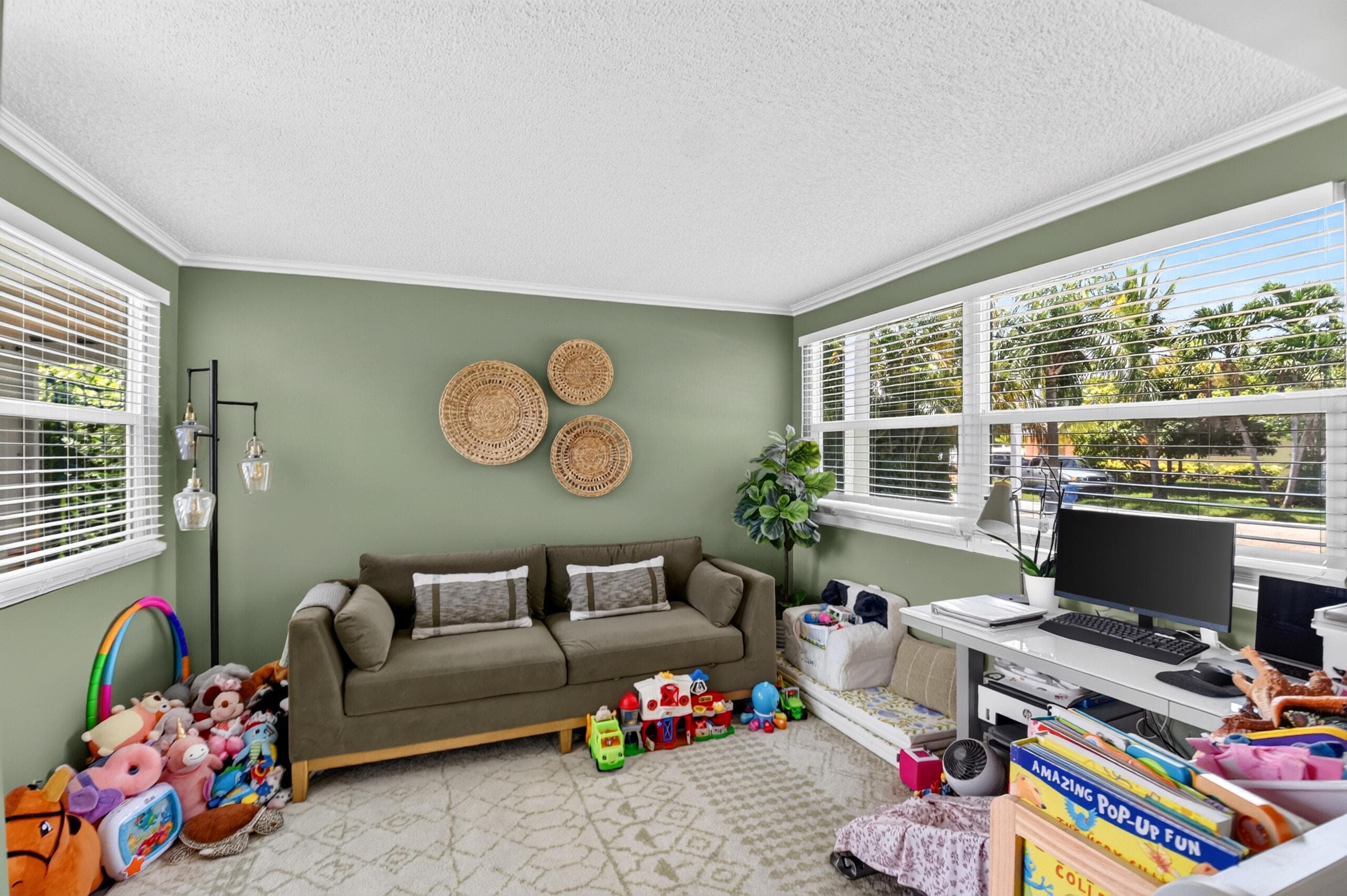 1446 W Perry Street, Lantana, FL 33462 10