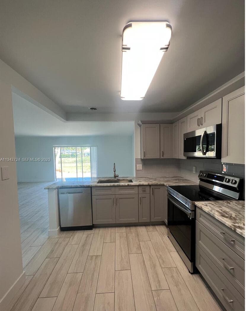 19420 Carolina Circle, Boca Raton, FL 33434 3