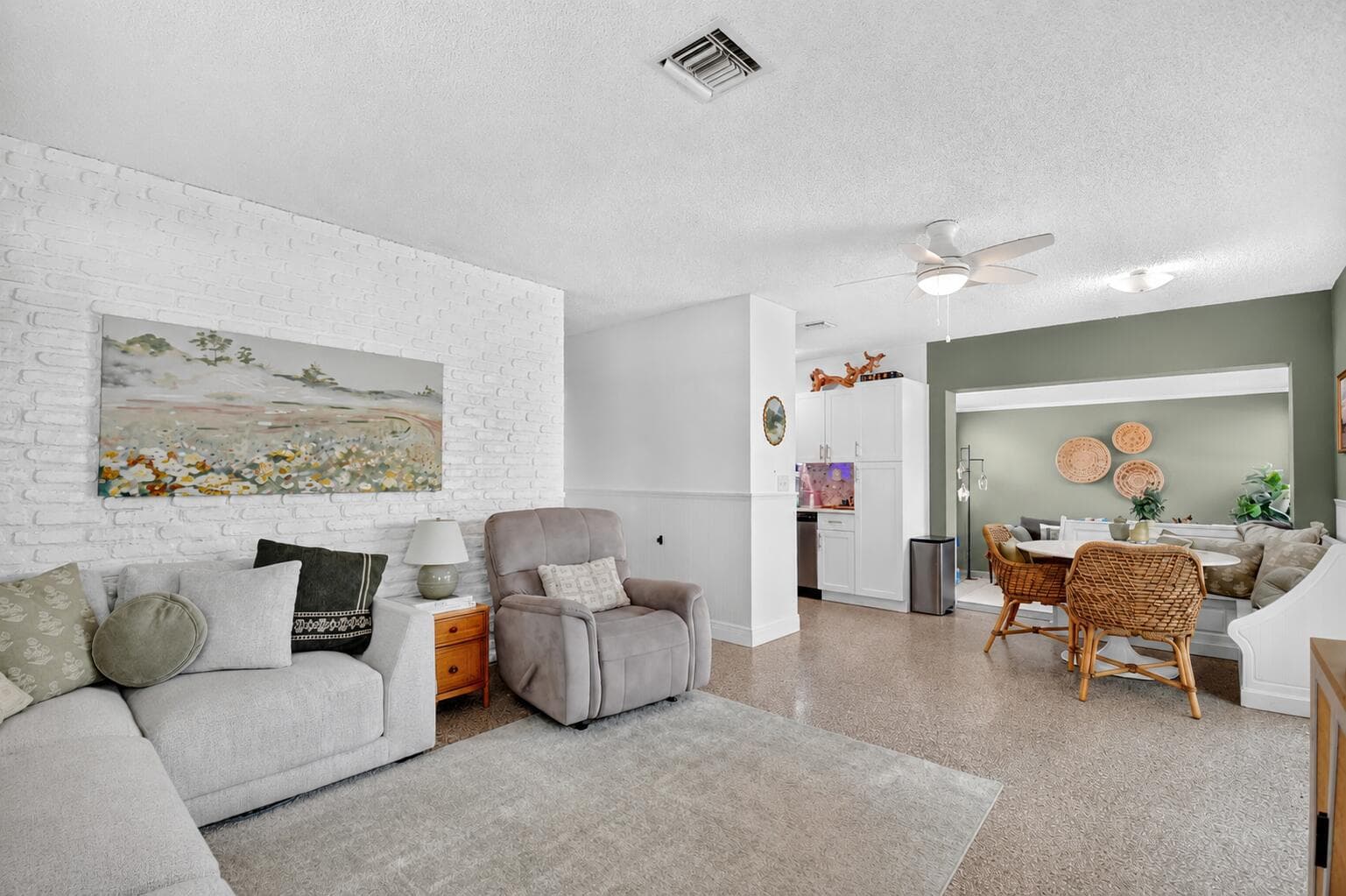 1446 W Perry Street, Lantana, FL 33462 5