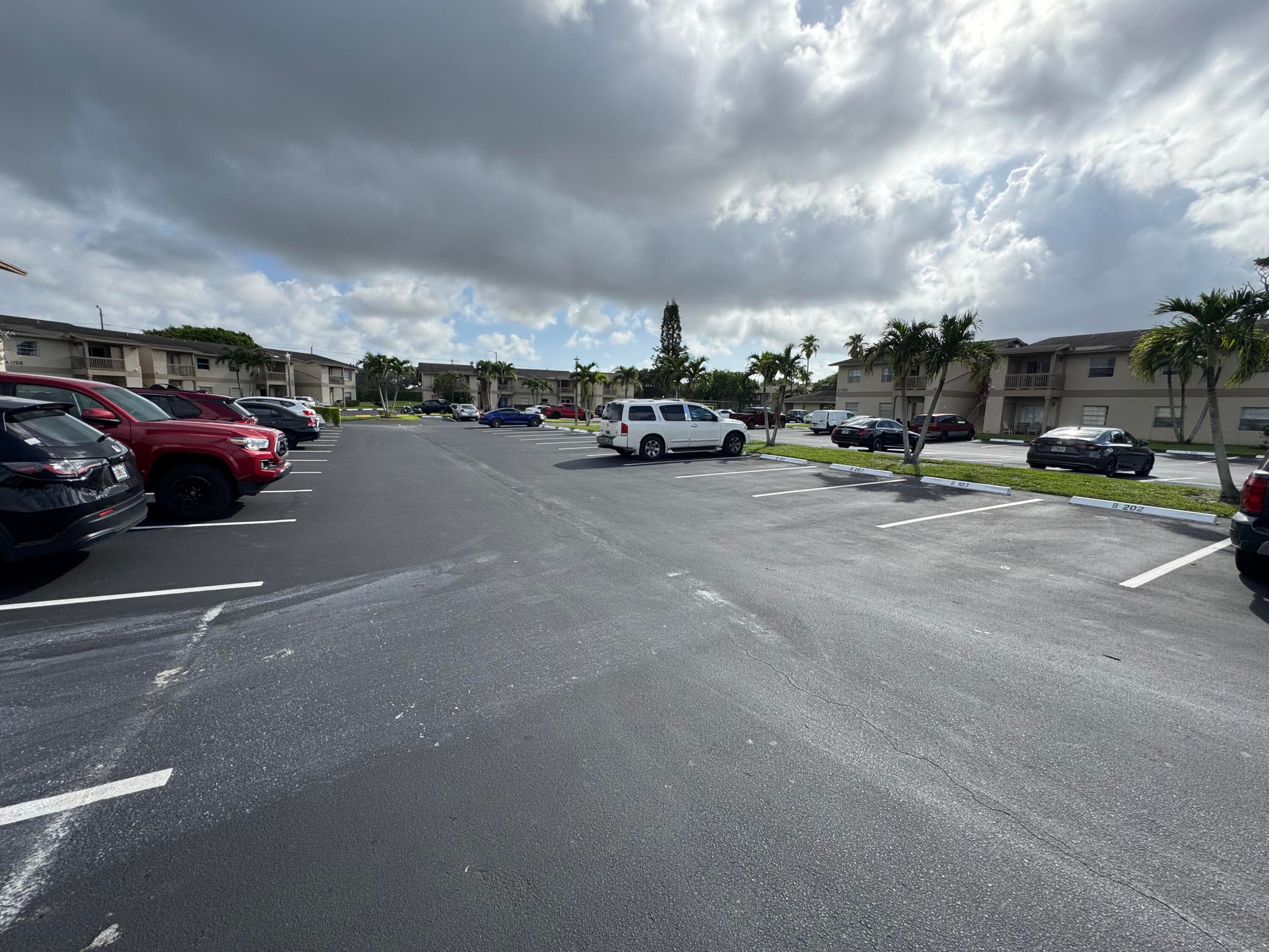 1790 Abbey Road 202, West Palm Beach, FL 33415 34