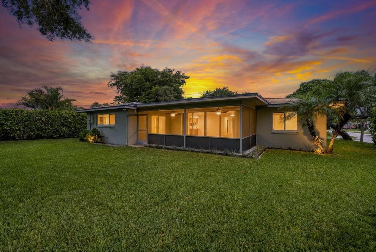 1002 SW 1st Street, Boca Raton, FL 33486 35