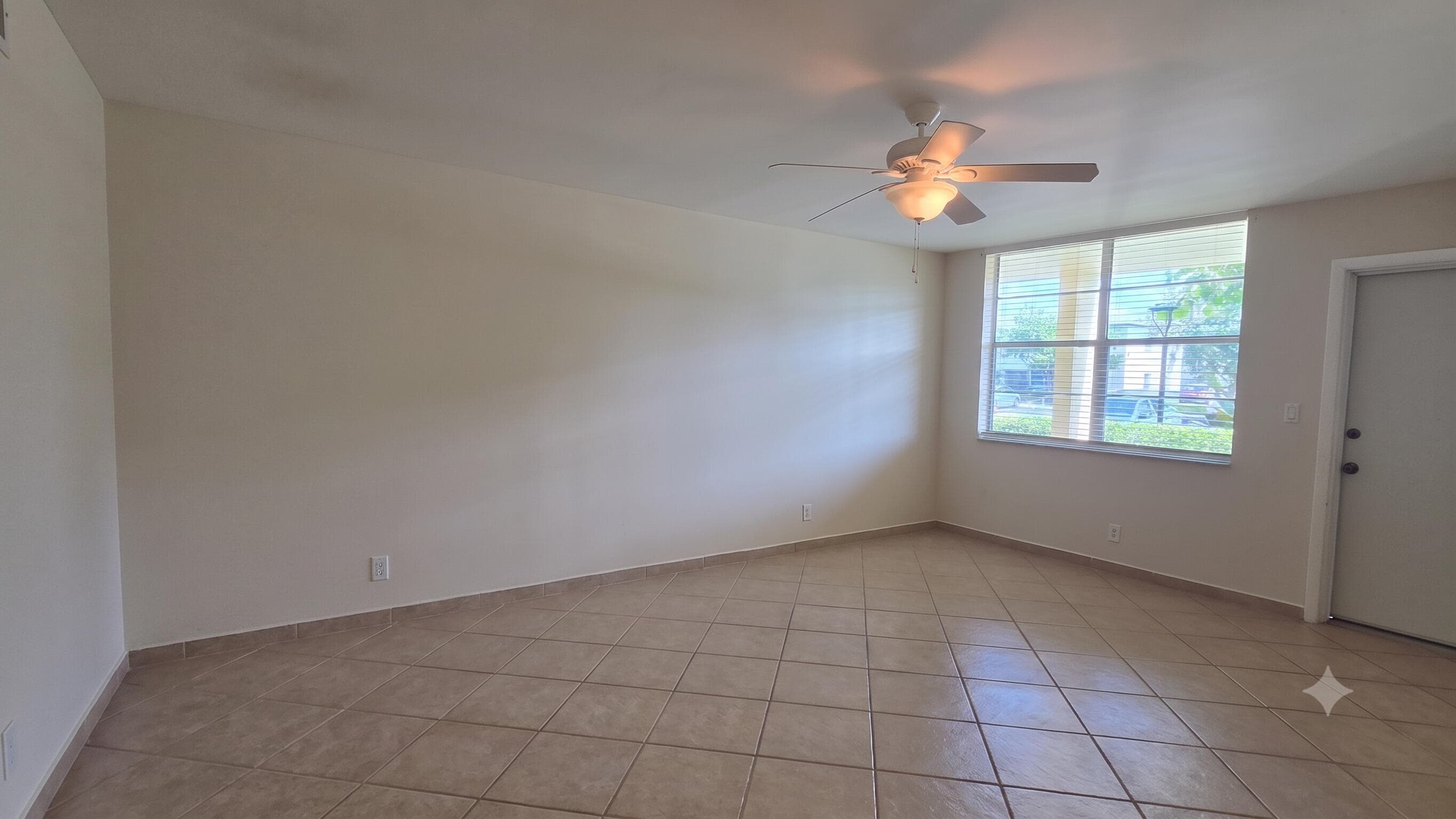2400 NE 10th Street 108, Pompano Beach, FL 33062 2