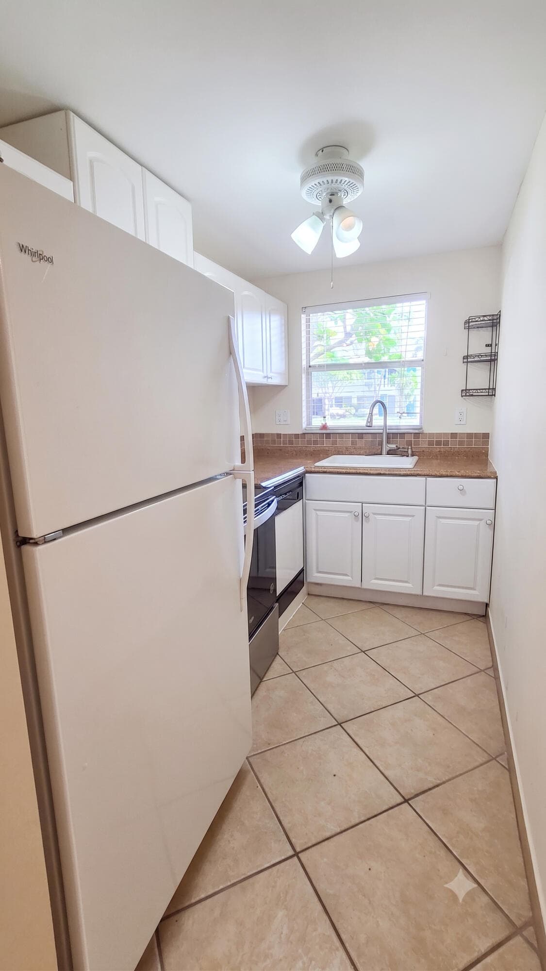 2400 NE 10th Street 108, Pompano Beach, FL 33062 3