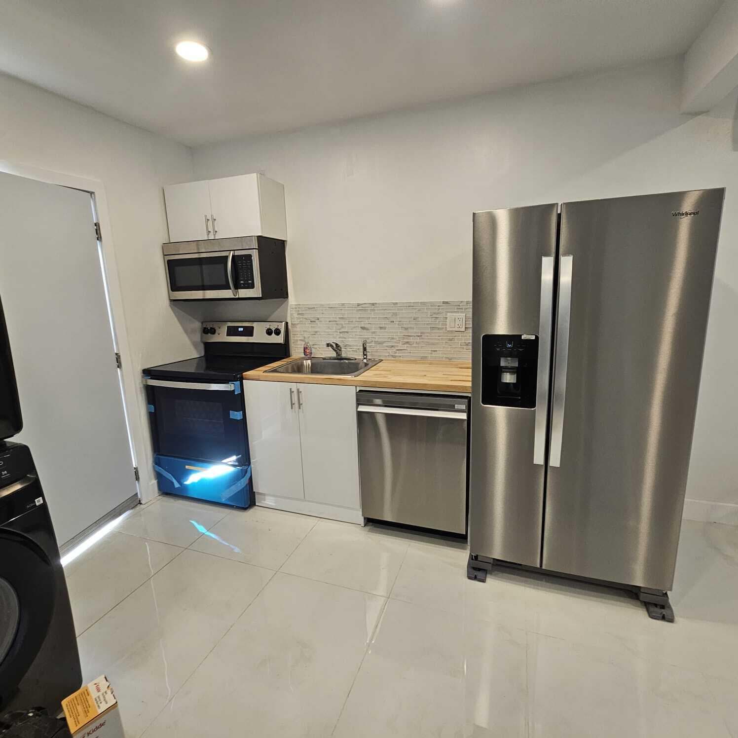 206 NE 13th Street A-c, Fort Lauderdale, FL 33304