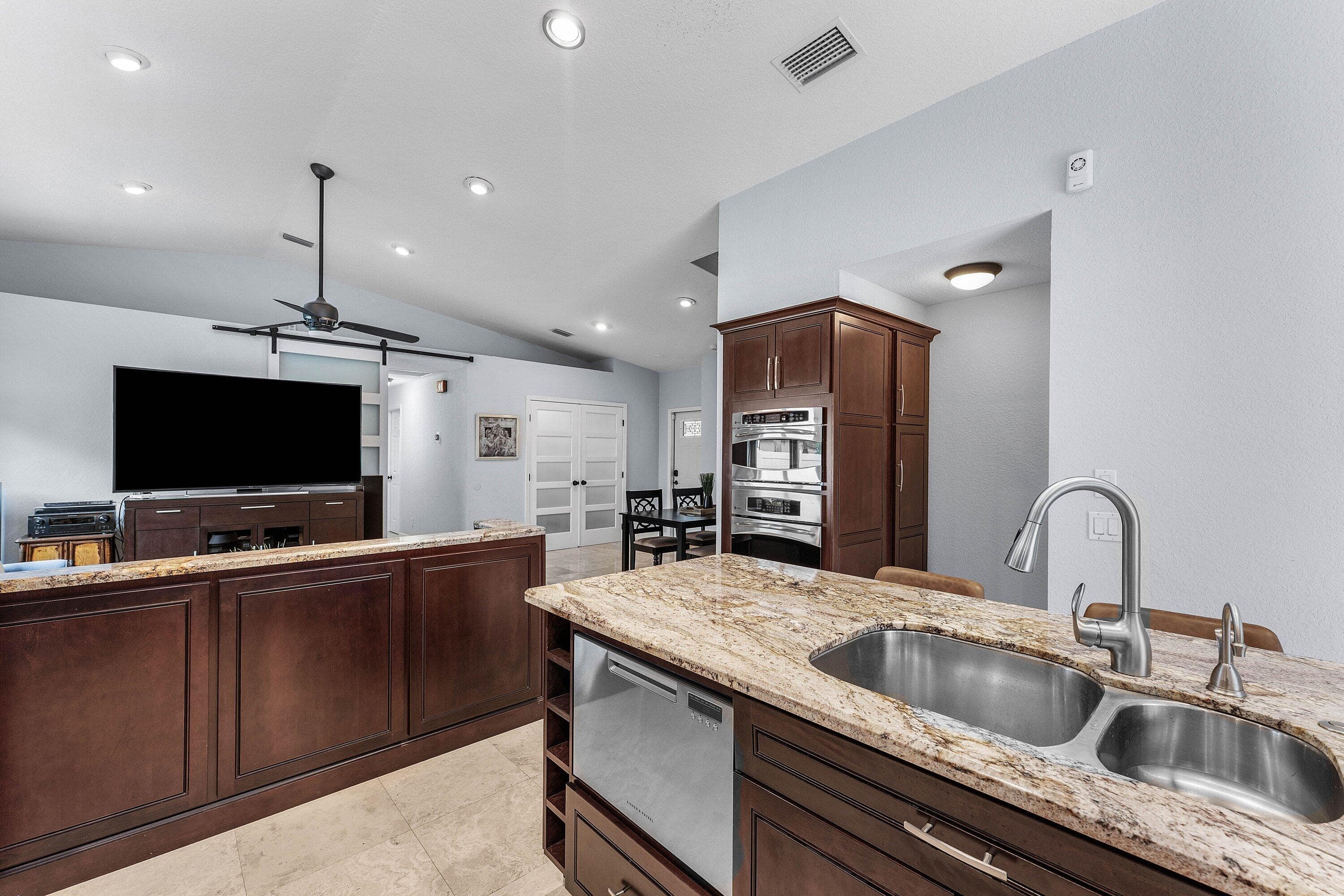 7076 Middlebury Drive, Boynton Beach, FL 33436 8