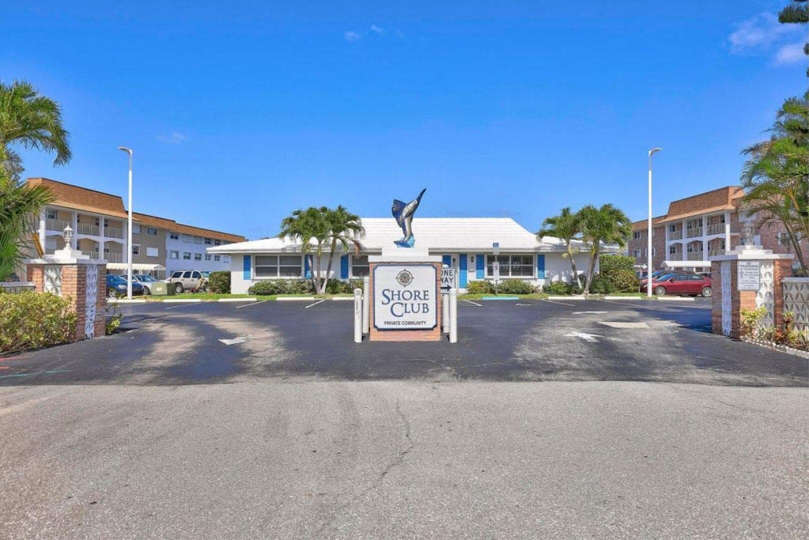 100 Shore Court 307, North Palm Beach, FL 33408 37