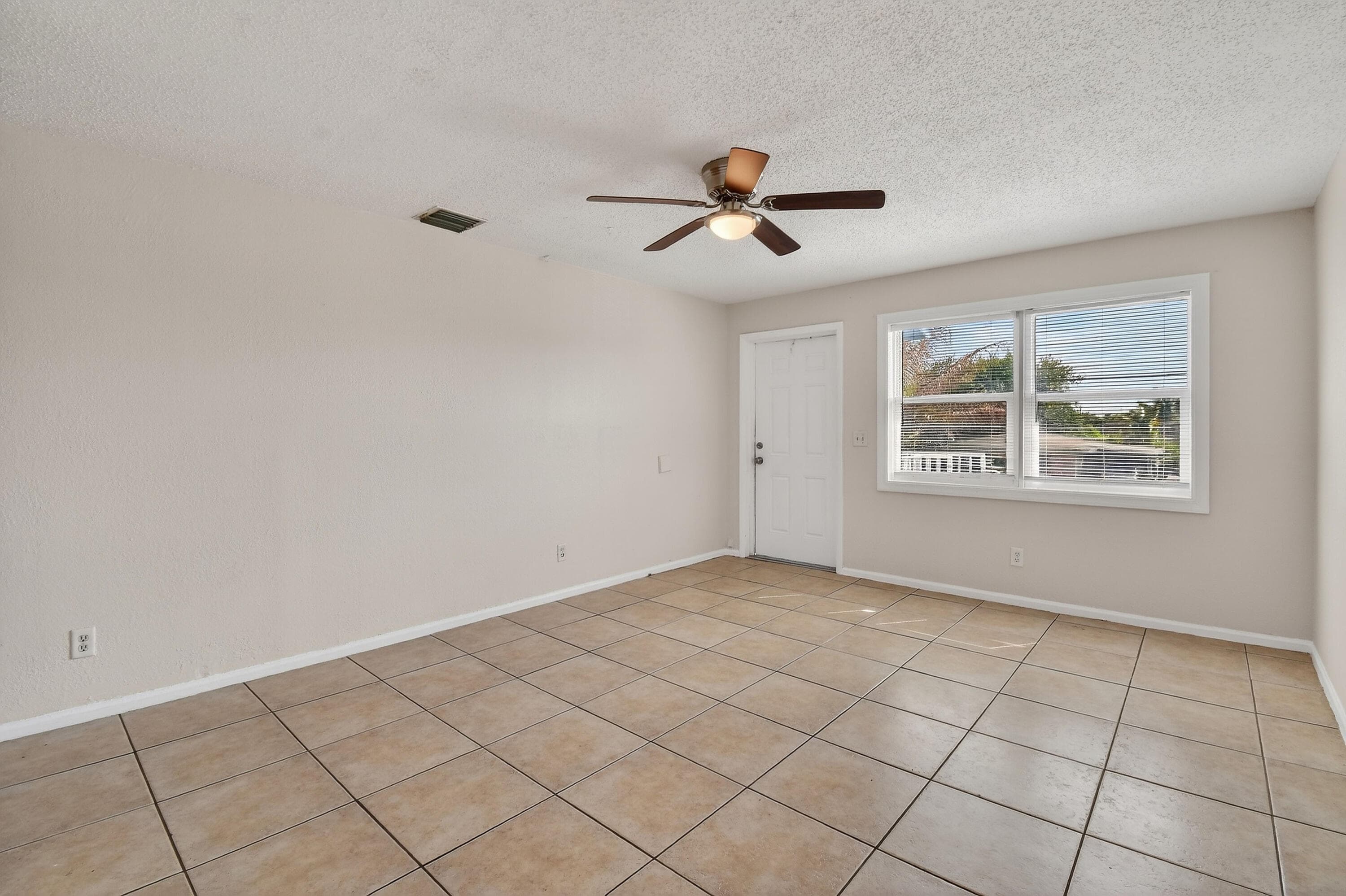 1618 W 26th Court D, Riviera Beach, FL 33404 2