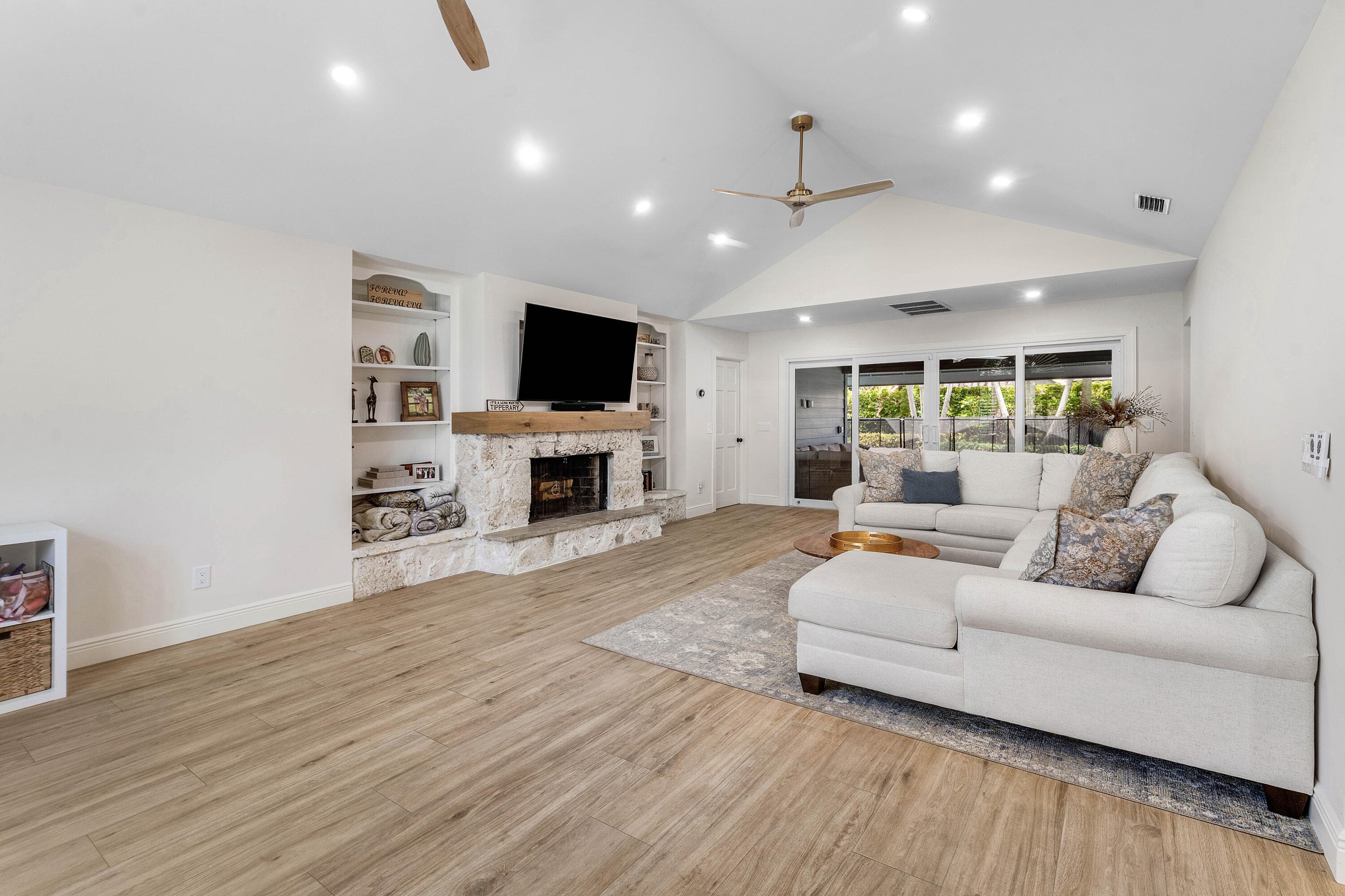18770 SE River Ridge Road, Jupiter, FL 33469 14