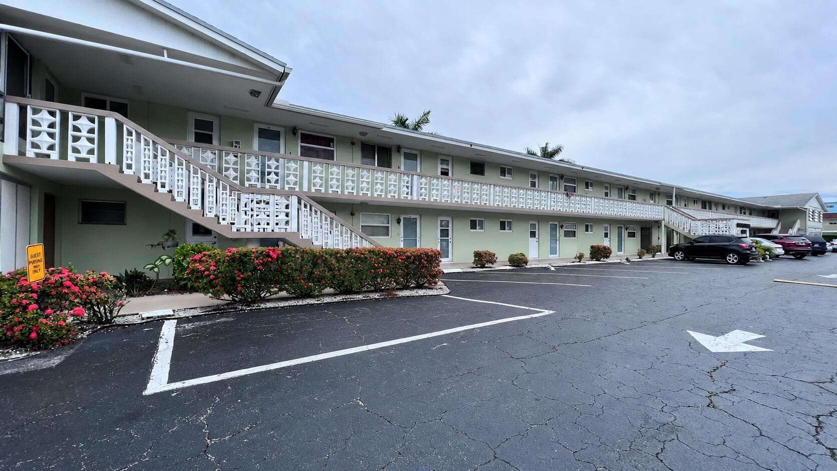 960 Crystal Lake Drive 104, Deerfield Beach, FL 33064