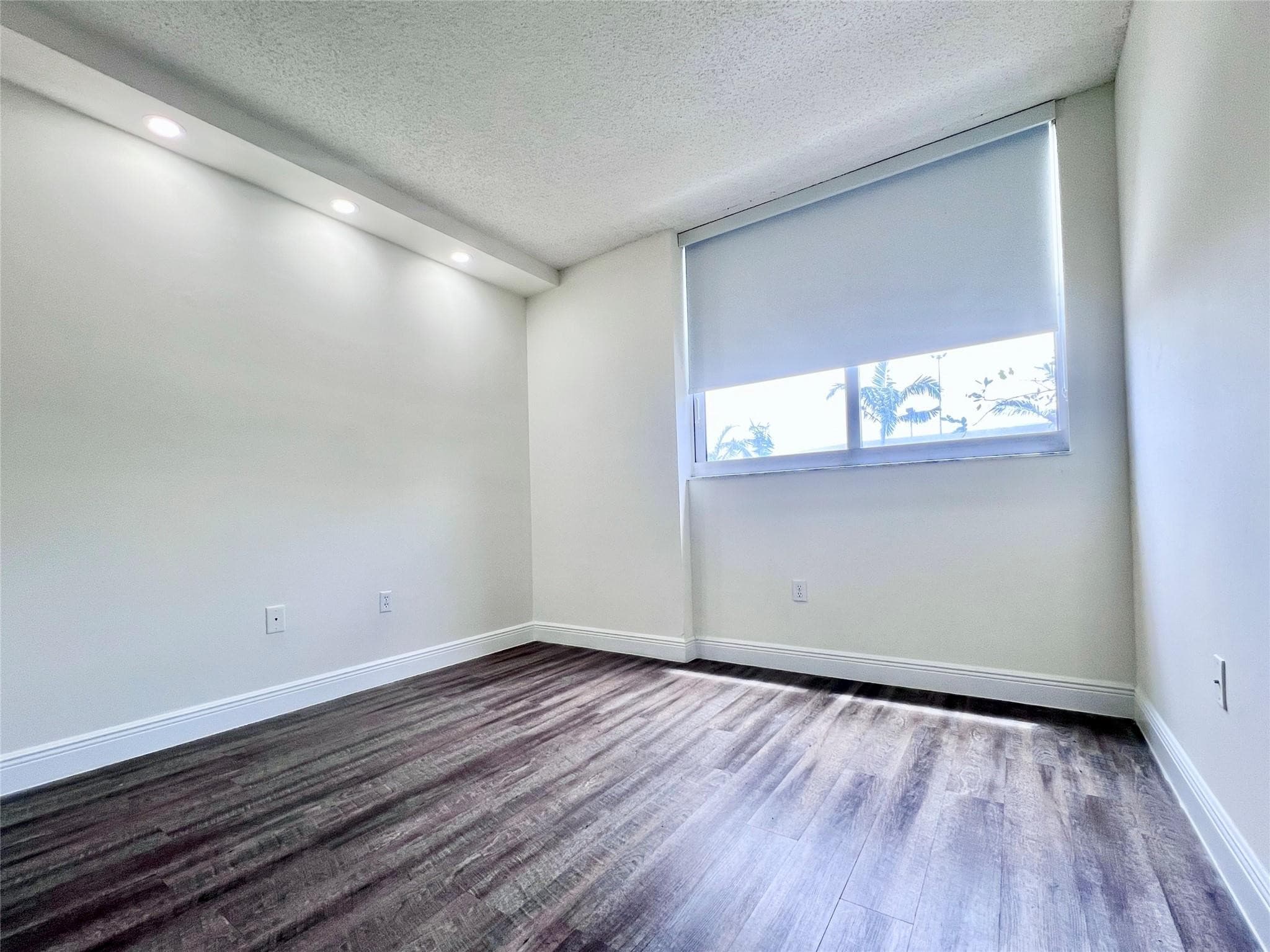 7707 NW 7 Street 3-802, Miami, FL 33126 5