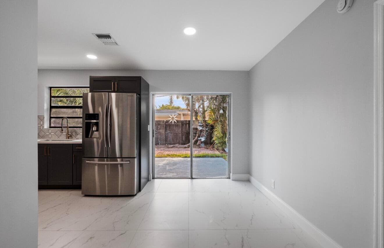 1661 NW 1st Avenue, Pompano Beach, FL 33060 10