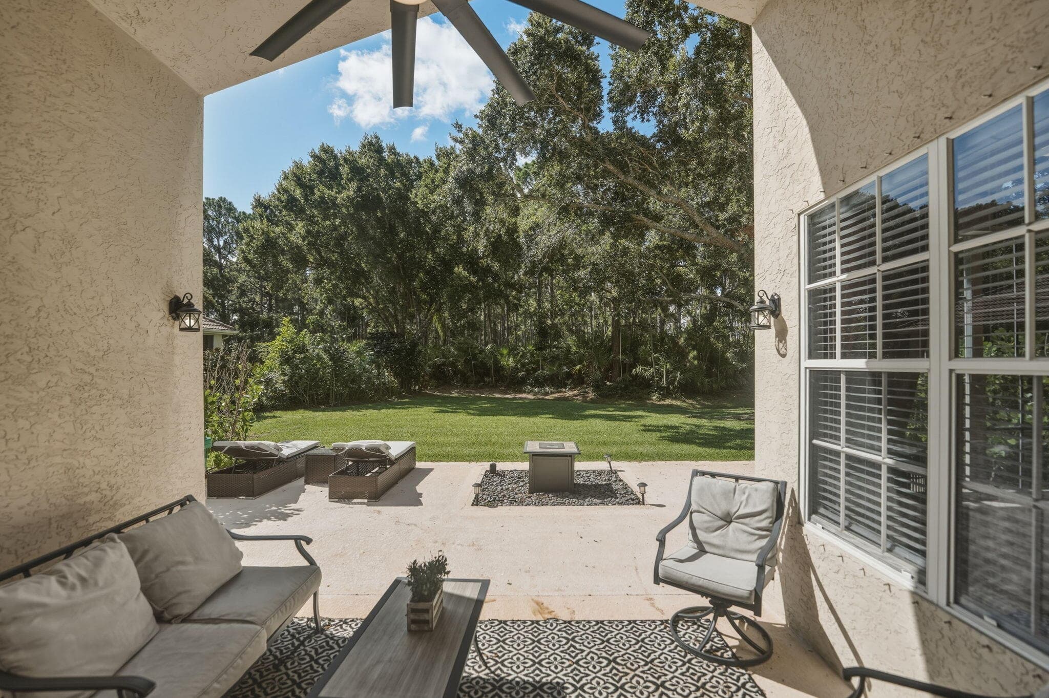 609 SW Saint Thomas Cove, Port St. Lucie, FL 34986 30