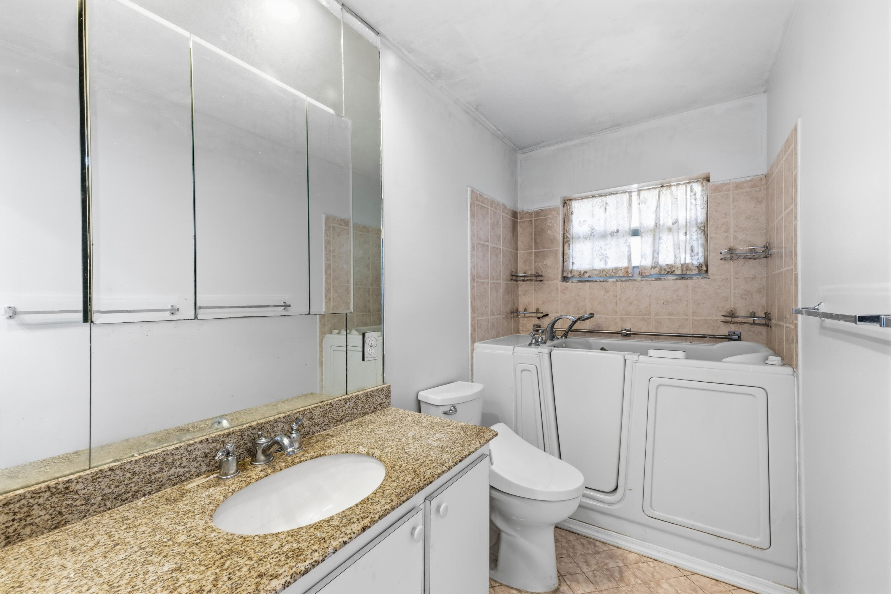 5725 Fernley Drive E 66, West Palm Beach, FL 33415 19
