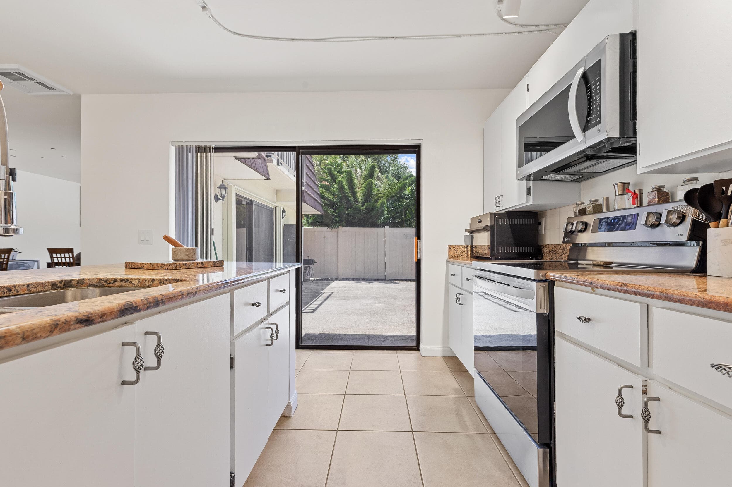7424 74th Way, West Palm Beach, FL 33407 3
