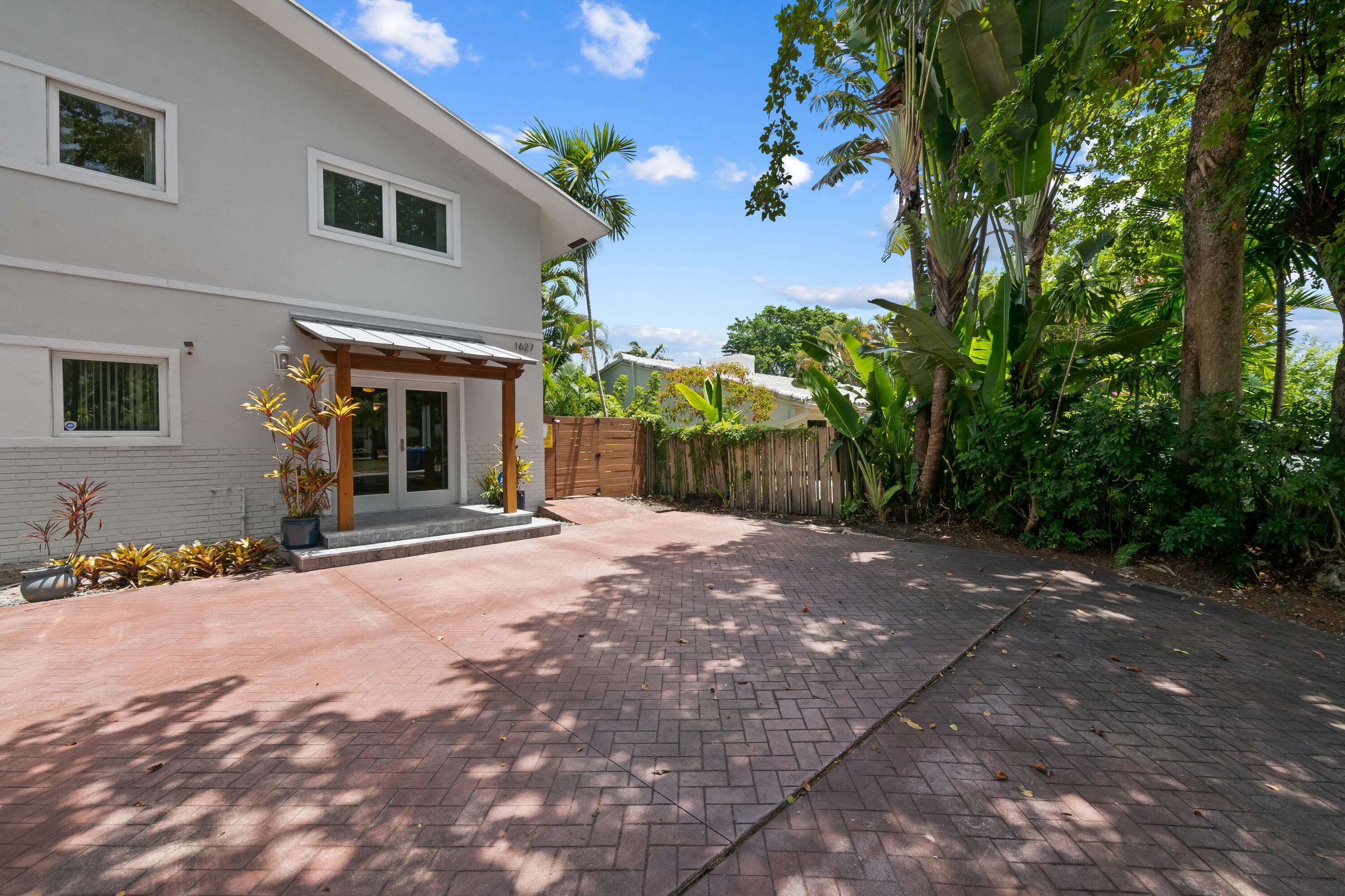 1627 NE 7th Street, Fort Lauderdale, FL 33304 3