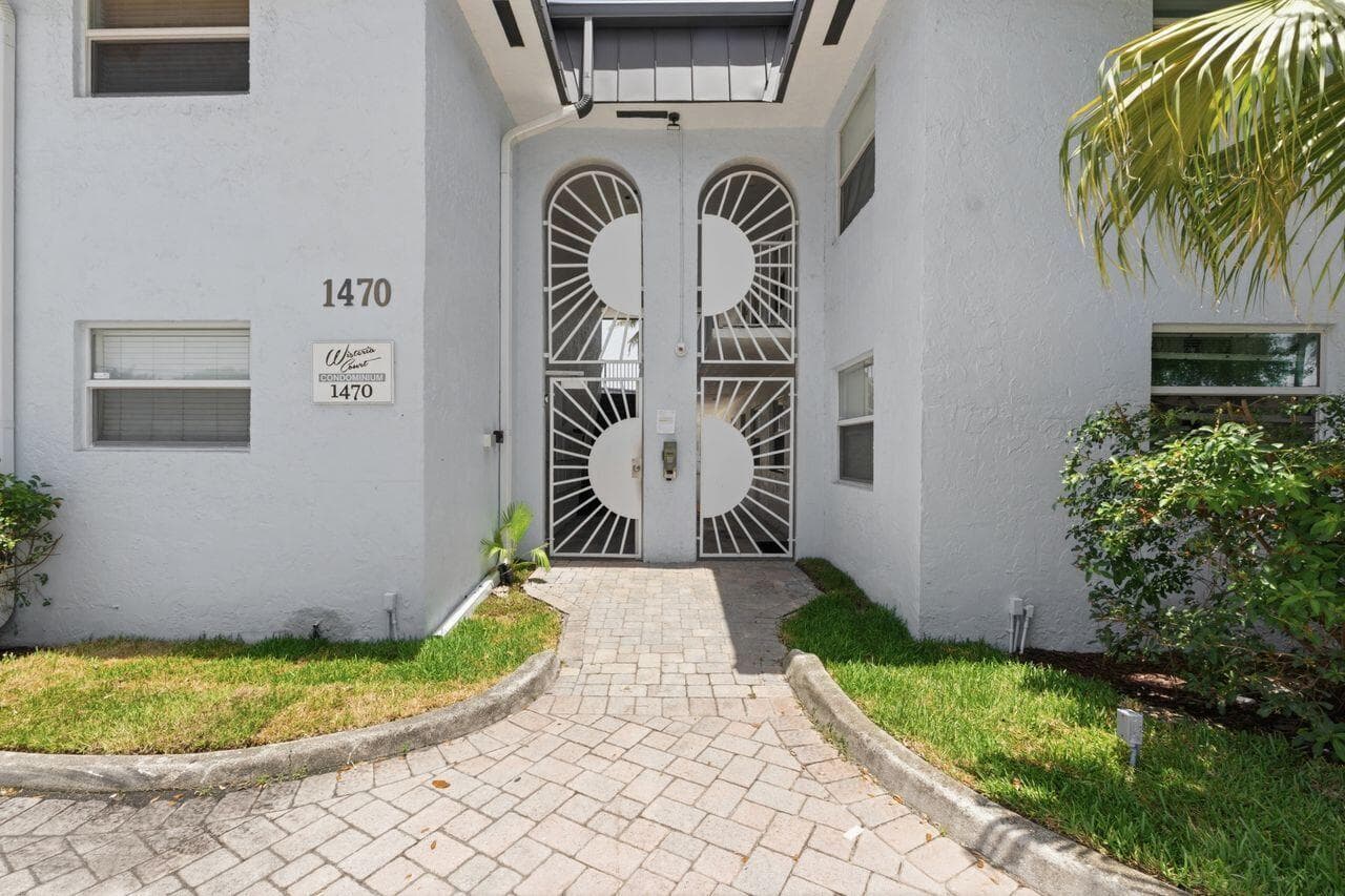 1470 N Dixie Highway 43, Fort Lauderdale, FL 33304 19