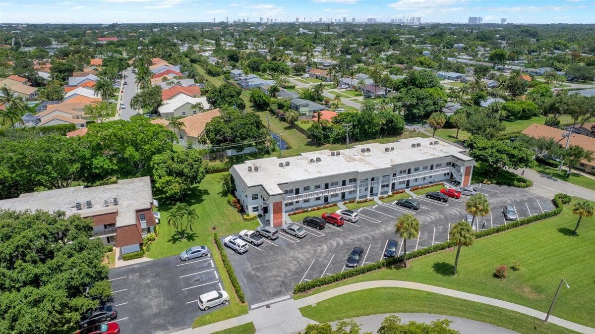 10000 Meridian Way N 15, Palm Beach Gardens, FL 33410 30