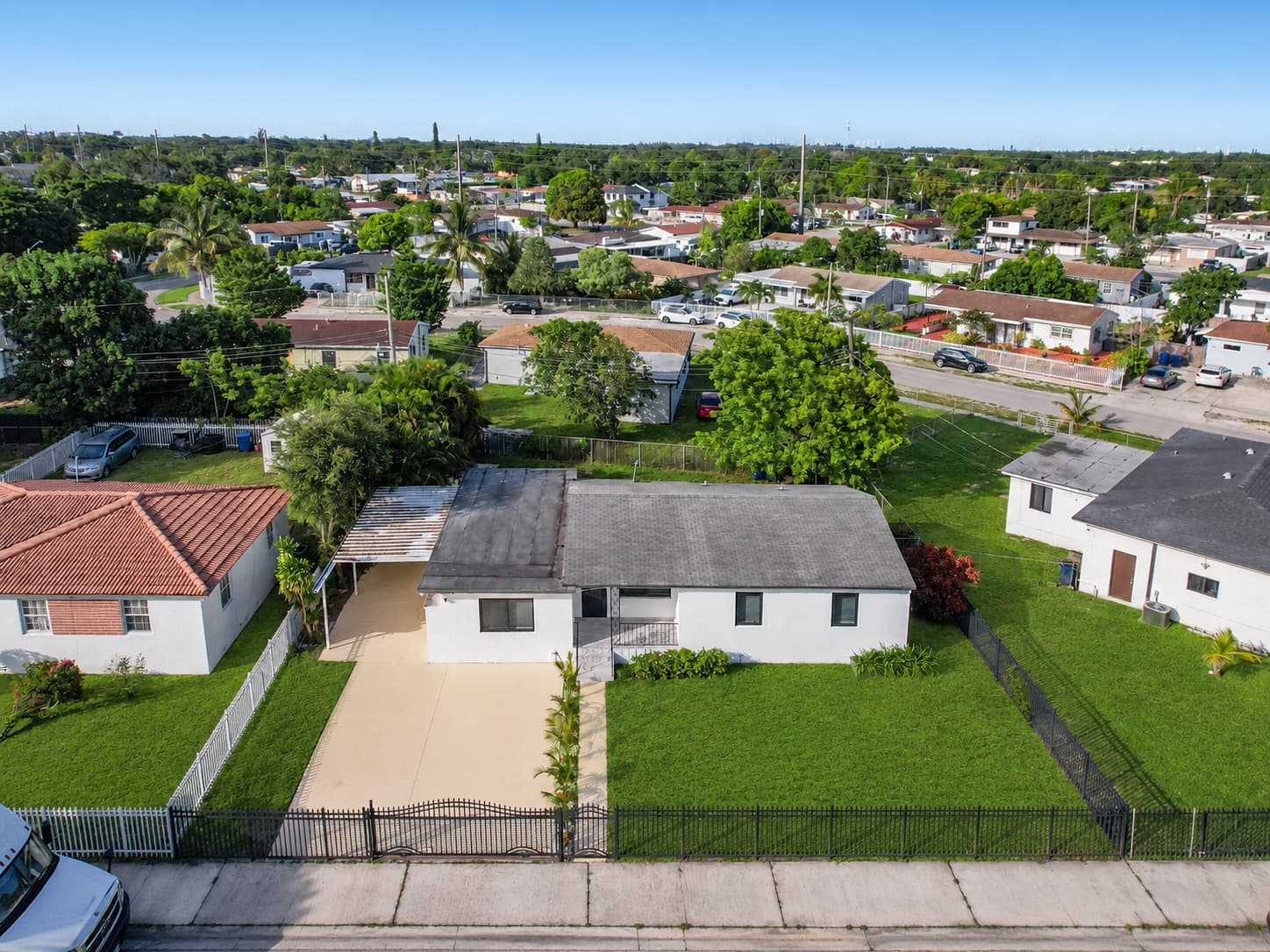 9001 NW 32nd Ct Road, Miami, FL 33147 2