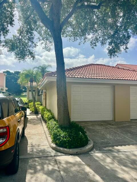 225 Old Meadow Way, Palm Beach Gardens, FL 33418 2