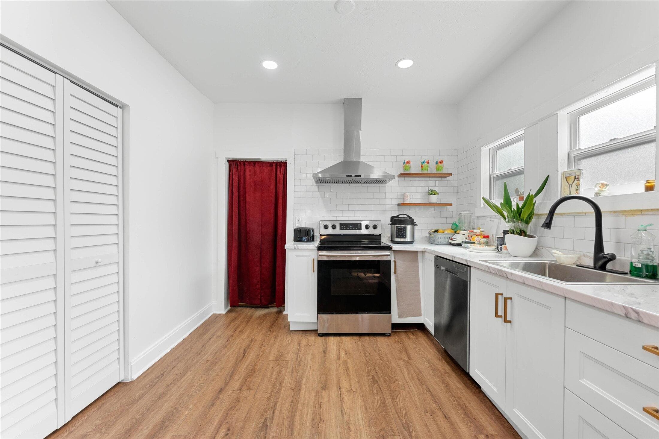 120 NW 4th Avenue, Boynton Beach, FL 33435 7