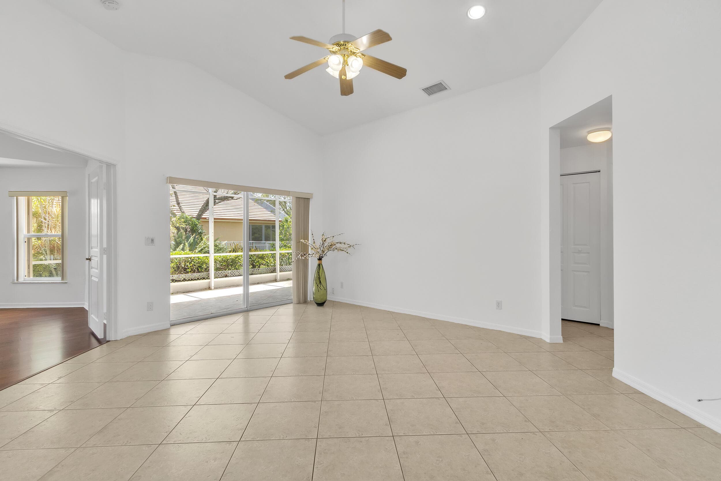 8046 Florenza Drive, Boynton Beach, FL 33472 5