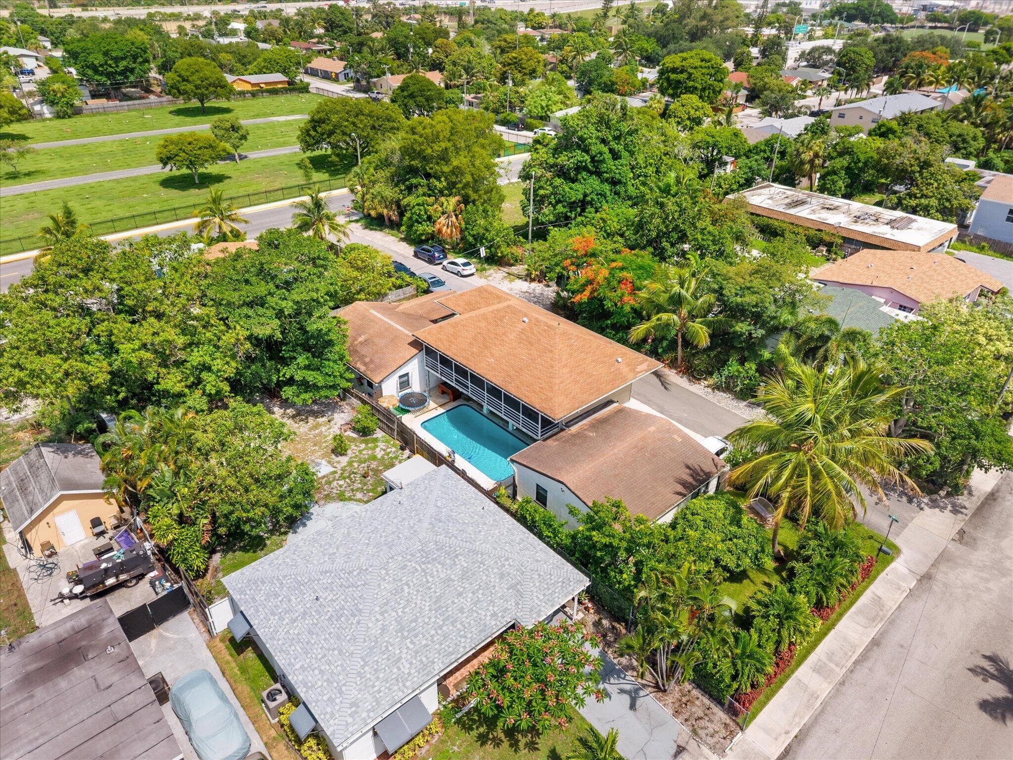 801 S B Street, Lake Worth Beach, FL 33460 57