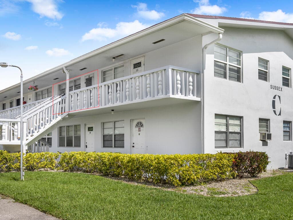 67 Sussex C 67, West Palm Beach, FL 33417