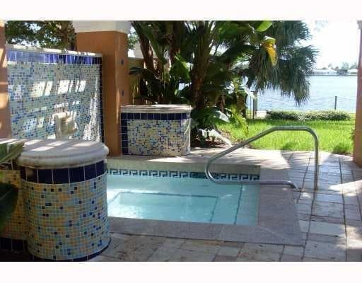 123 Yacht Club Way 207, Hypoluxo, FL 33462 17