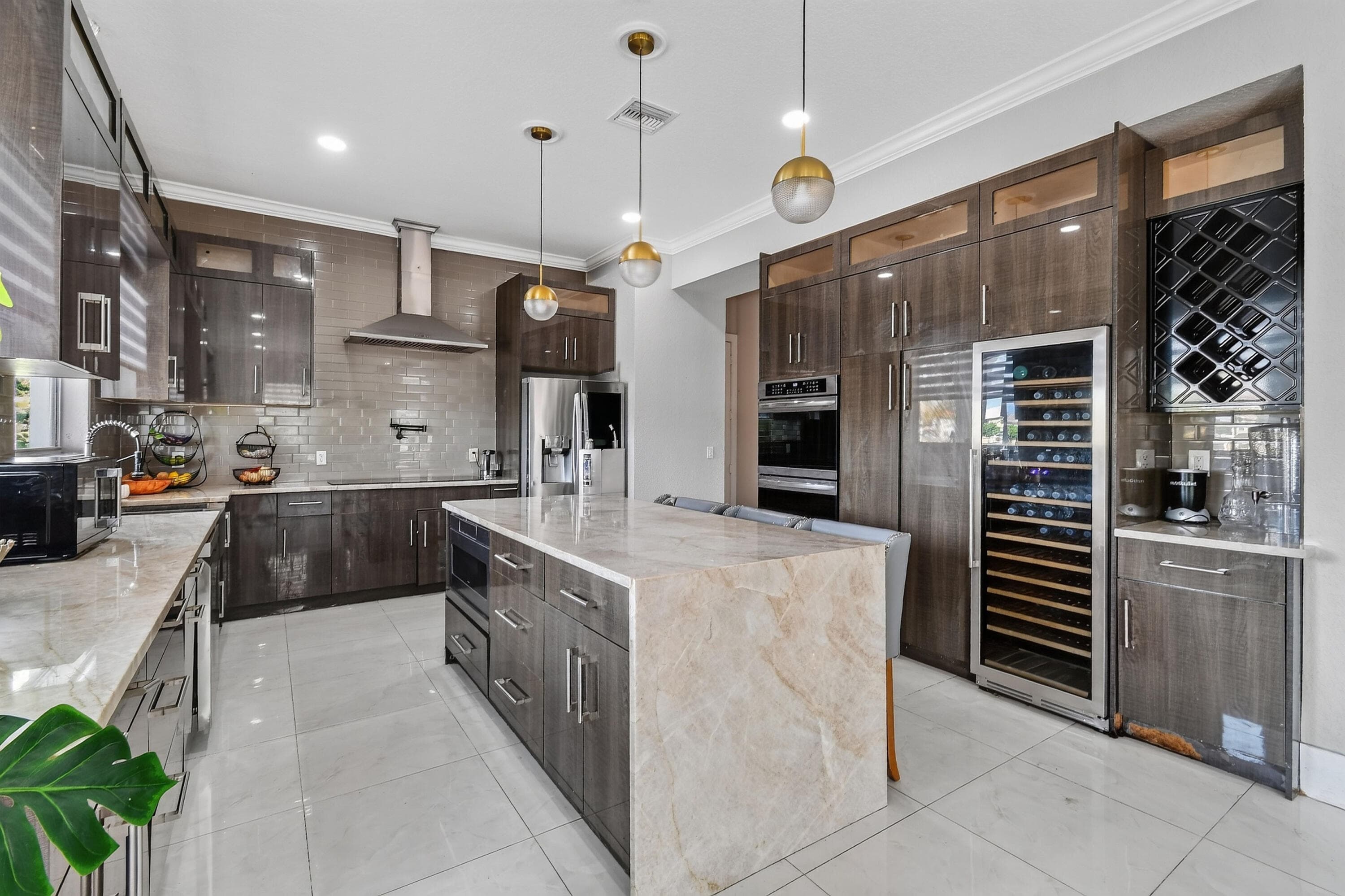 700 Cresta Circle, West Palm Beach, FL 33413 23