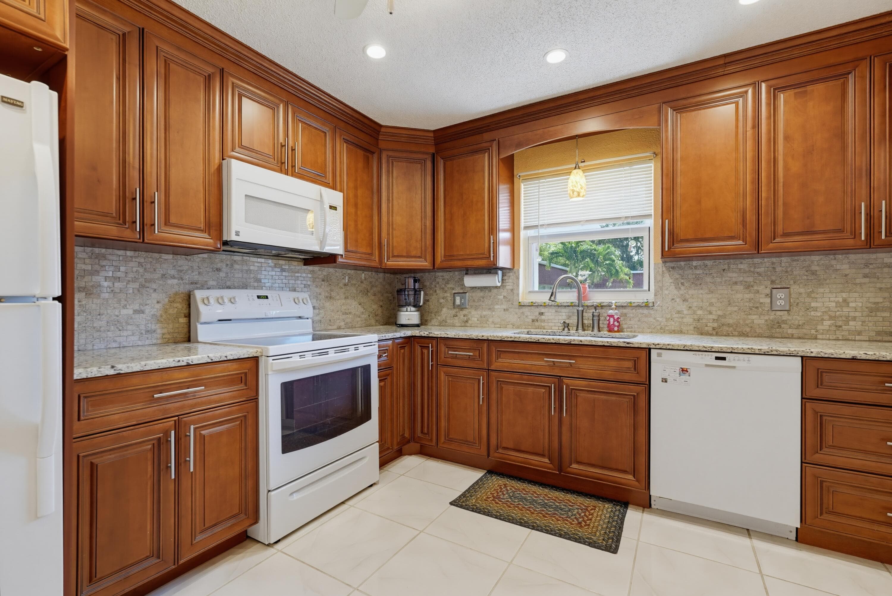 676 Laconia Circle B, Lake Worth, FL 33467 2